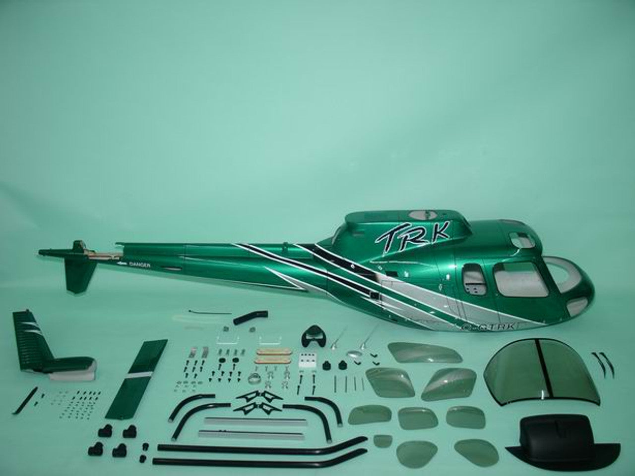 FUNKEY SCALE FUSELAGE AS350 ECUREUIL (600) SIZE SILVER GREEN