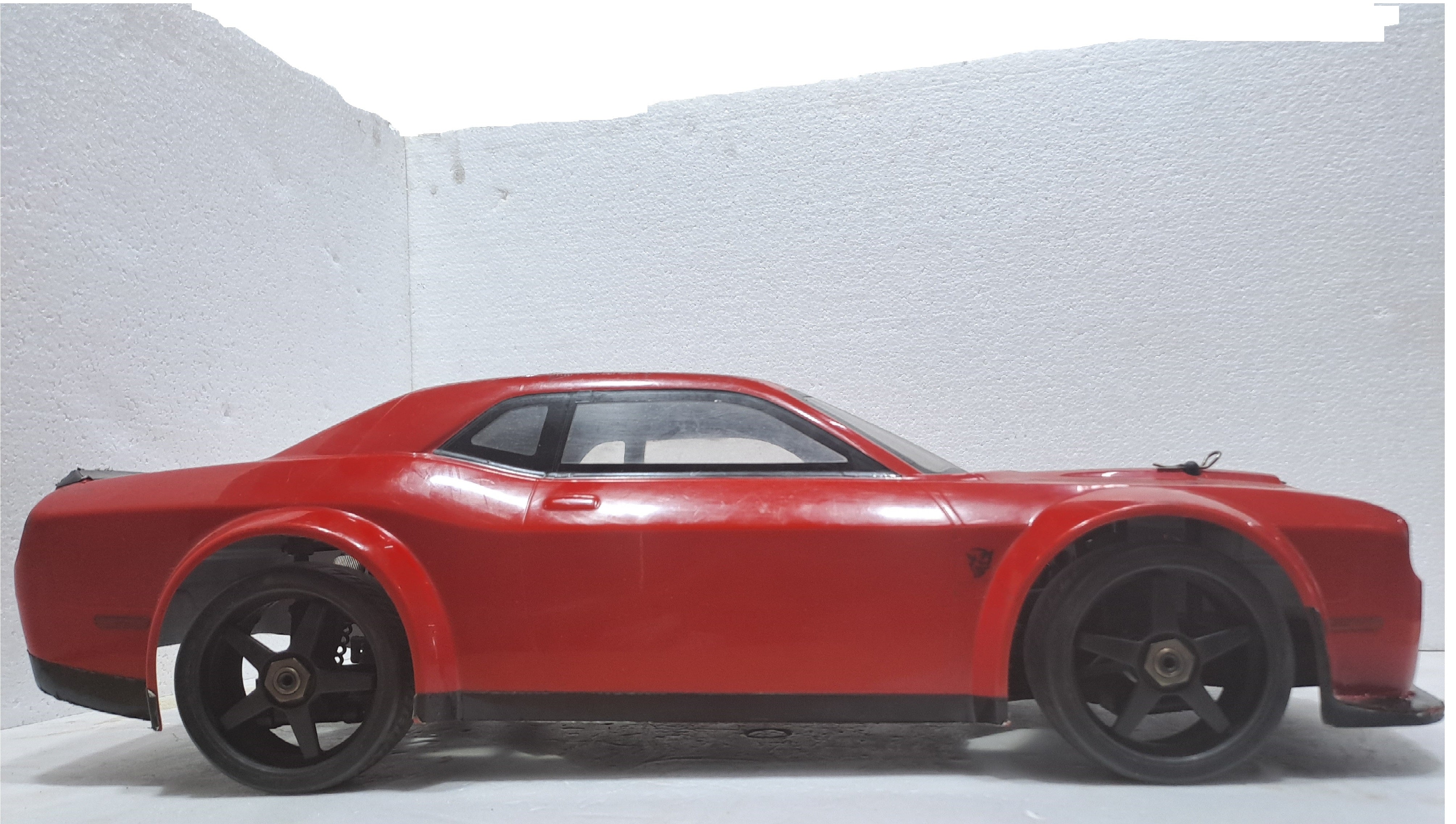 KYOSHO INFERNO GT2VE DODGE CHALLANGER 1/8 SCALE RED QUALITY PRE
