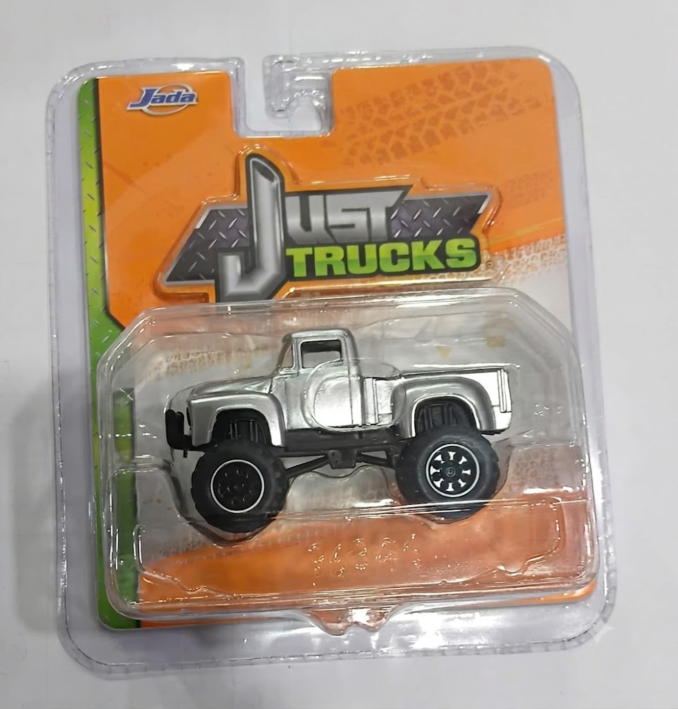 DIE CAST METAL JADA CAR 14020