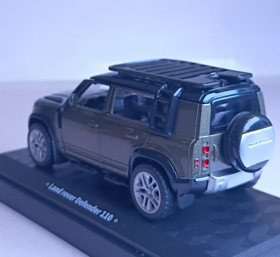 CCA 1:43 LAND ROVER DEFENDER 110 DIECAST MODEL 67102A CAR GREEN
