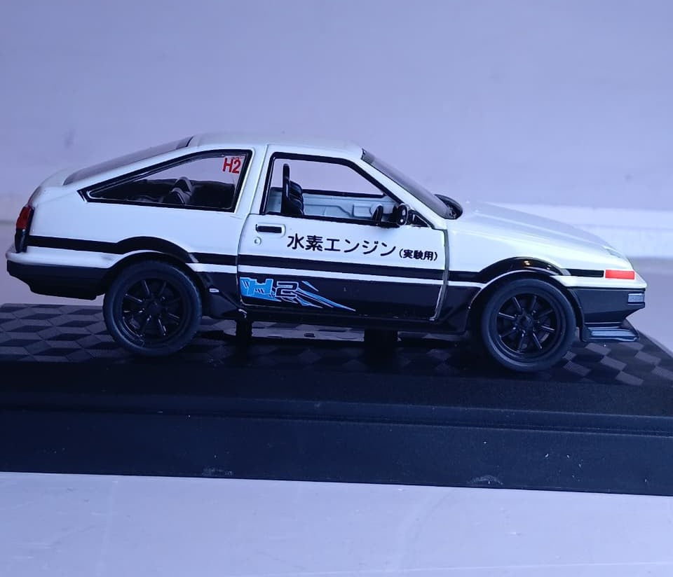 CCA 1:37 TOYOTA AE86 DIECAST MODEL 67137A CAR WHITE