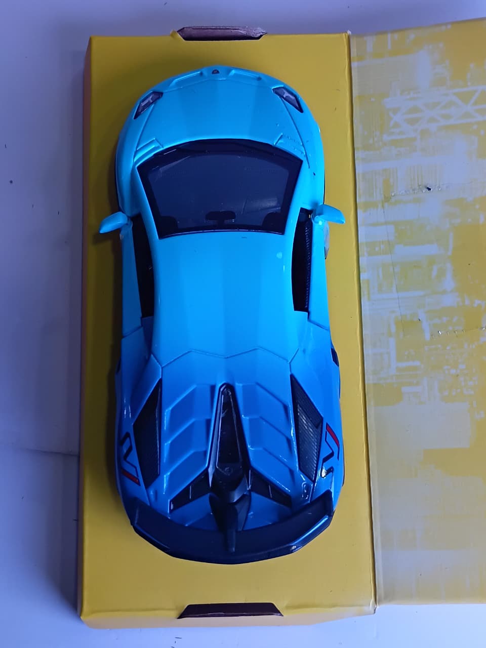 CCA LAMBORGHINI AVENTADOR SVJ 1/36 12005 SKY BLUE & BLUE DIECAST MODEL