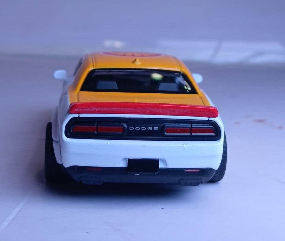 CCA 1:44 2022 DODGE CHALLENGER SRT JAILBREAK DIECAST MODEL 67143E CAR YELLOW/WHITE