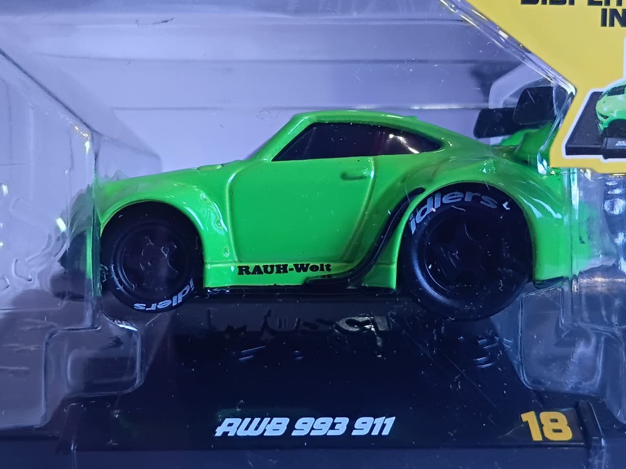 MAISTO MUSCLE MACHINES 1/64 SCALE METAL DIECAST GREEN RWB 993 911 SERIES 3 MODEL 18