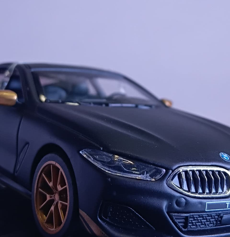 CCA BMW M850i 1:35 DIECAST MODEL 88475K GRAY