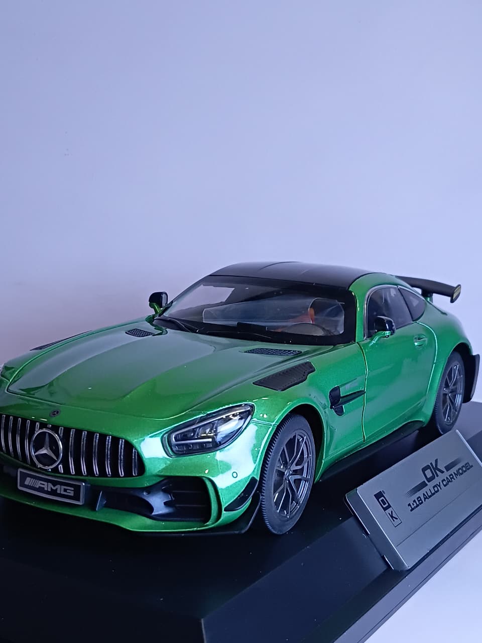 1:18 ALLOY CAR K1-03-A AMG ALLOY CAR DIE-CAST MODEL GREEN
