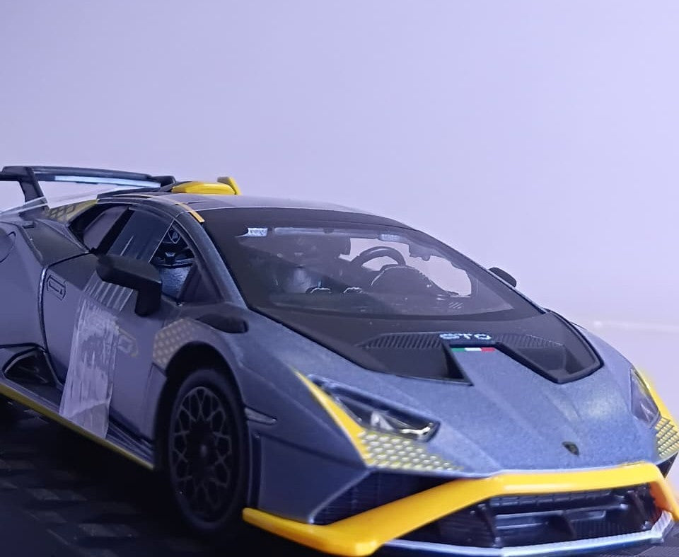 CCA LAMBORGHINI HURACAN STO 1:32 DIECAST MODEL 88716A GRAY