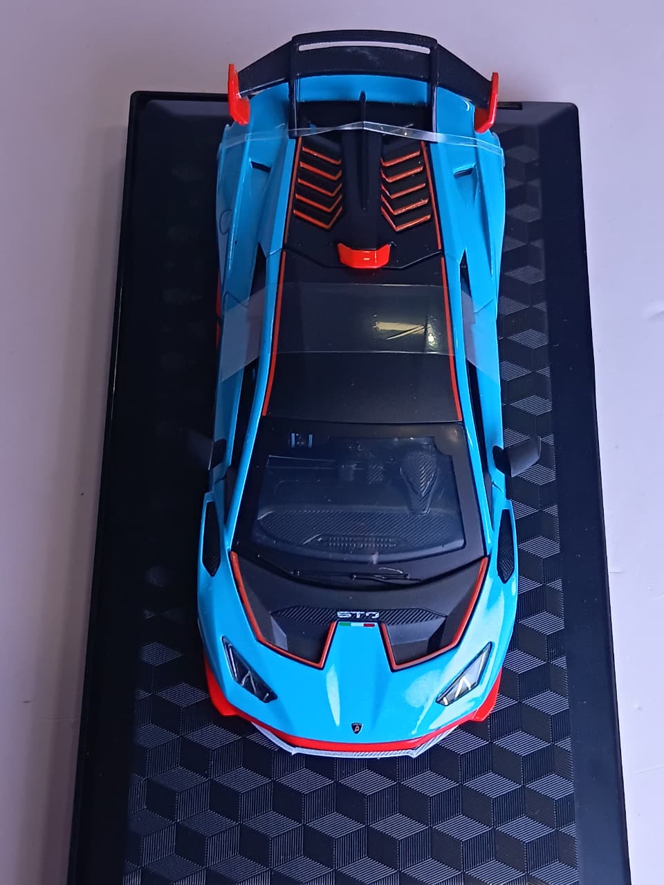 CCA LAMBORGHINI HURACAN STO 1:31 DIECAST MODEL 88716A BLUE