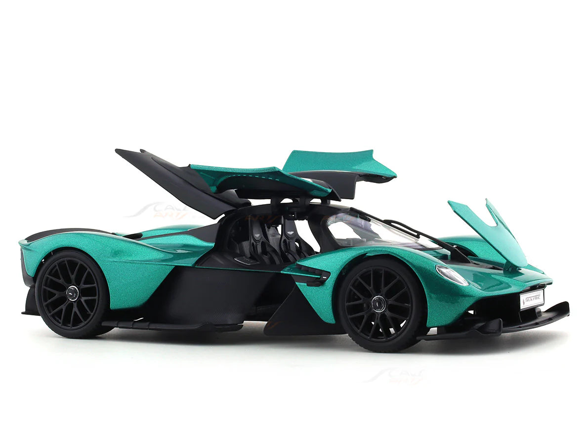 MAISTO  ASTON-MARTIN VALKYRIE GREEN 1:18 DIECAST SCALE MODEL CAR