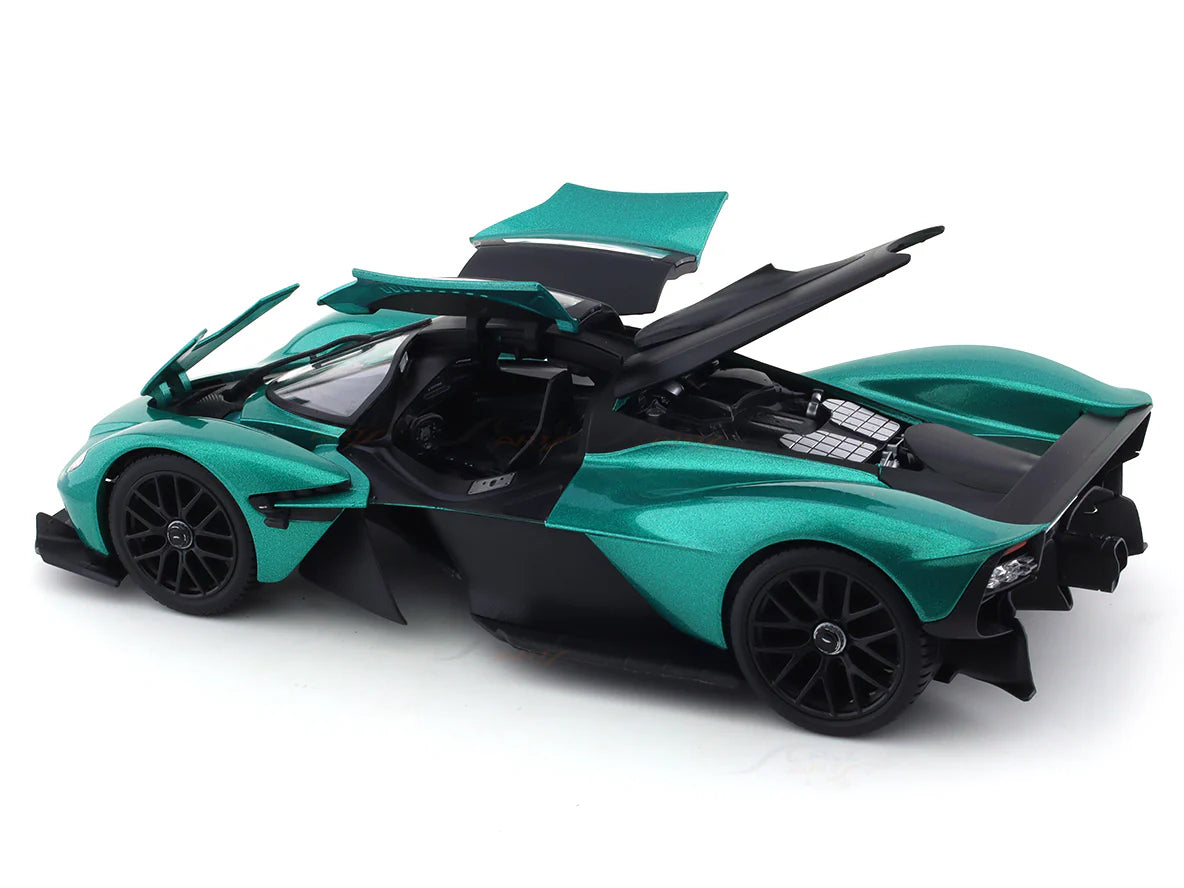 MAISTO  ASTON-MARTIN VALKYRIE GREEN 1:18 DIECAST SCALE MODEL CAR