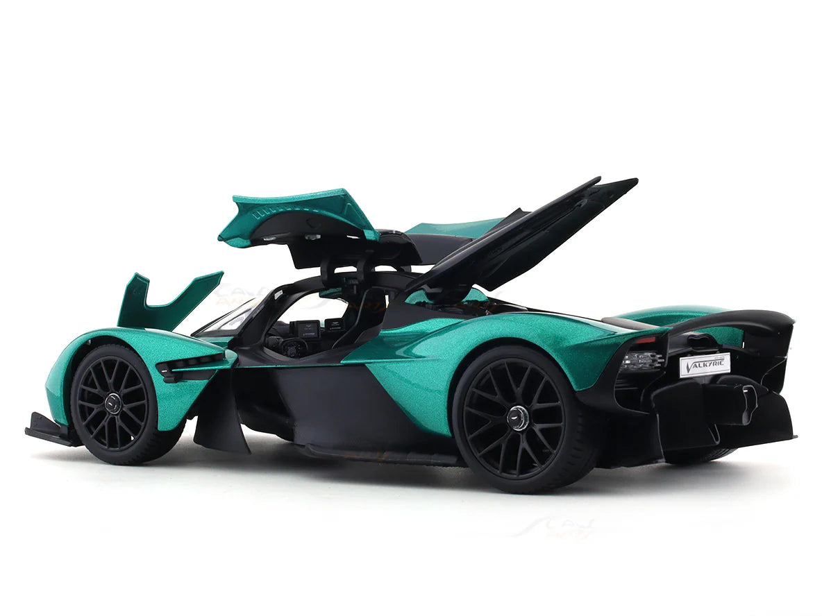 MAISTO  ASTON-MARTIN VALKYRIE GREEN 1:18 DIECAST SCALE MODEL CAR