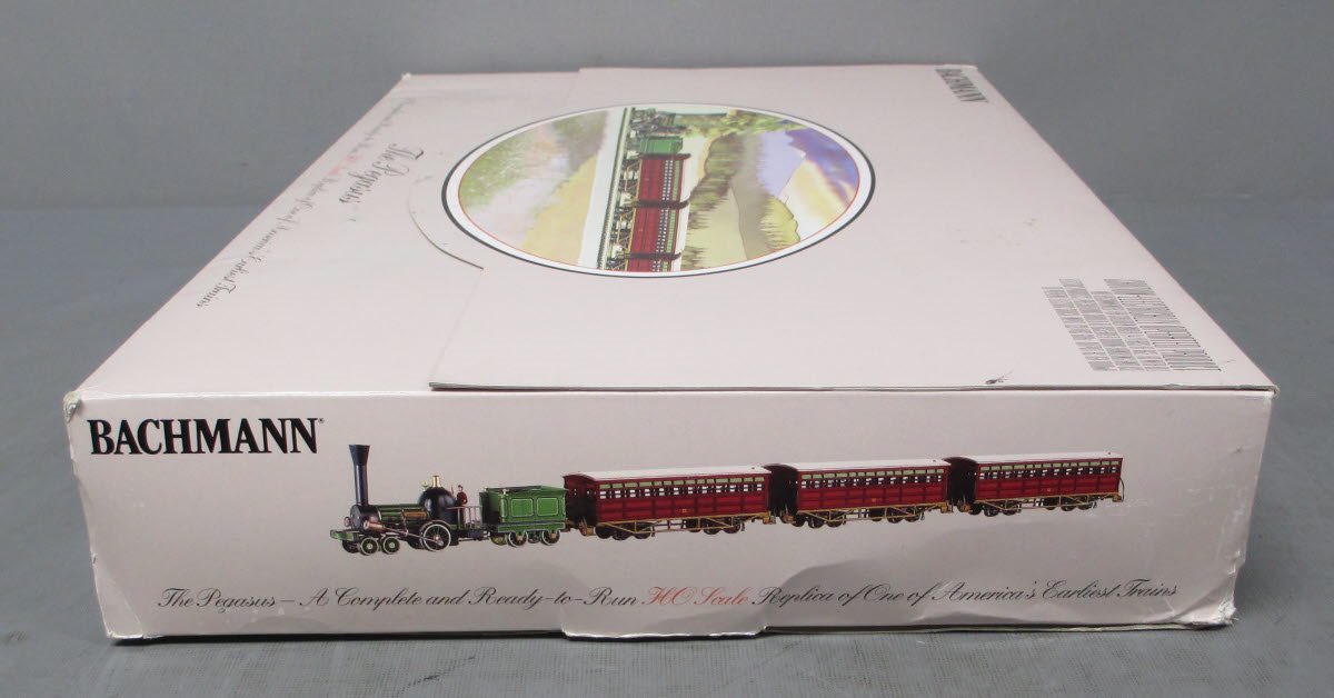 BACHMANN HO 00690 PEGASUS TRAIN SET 1:87 SCALE WITH 4-2-0 STEAM LOCO & TENDER & 3 HISTORICAL PASSENGER CARS