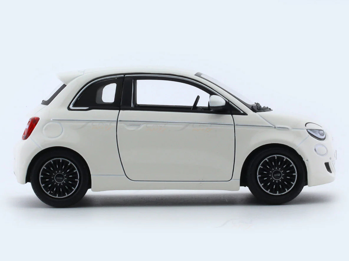 BBURAGO 2023 FIAT 500E WHITE 1:24 SCALE 18-91110W