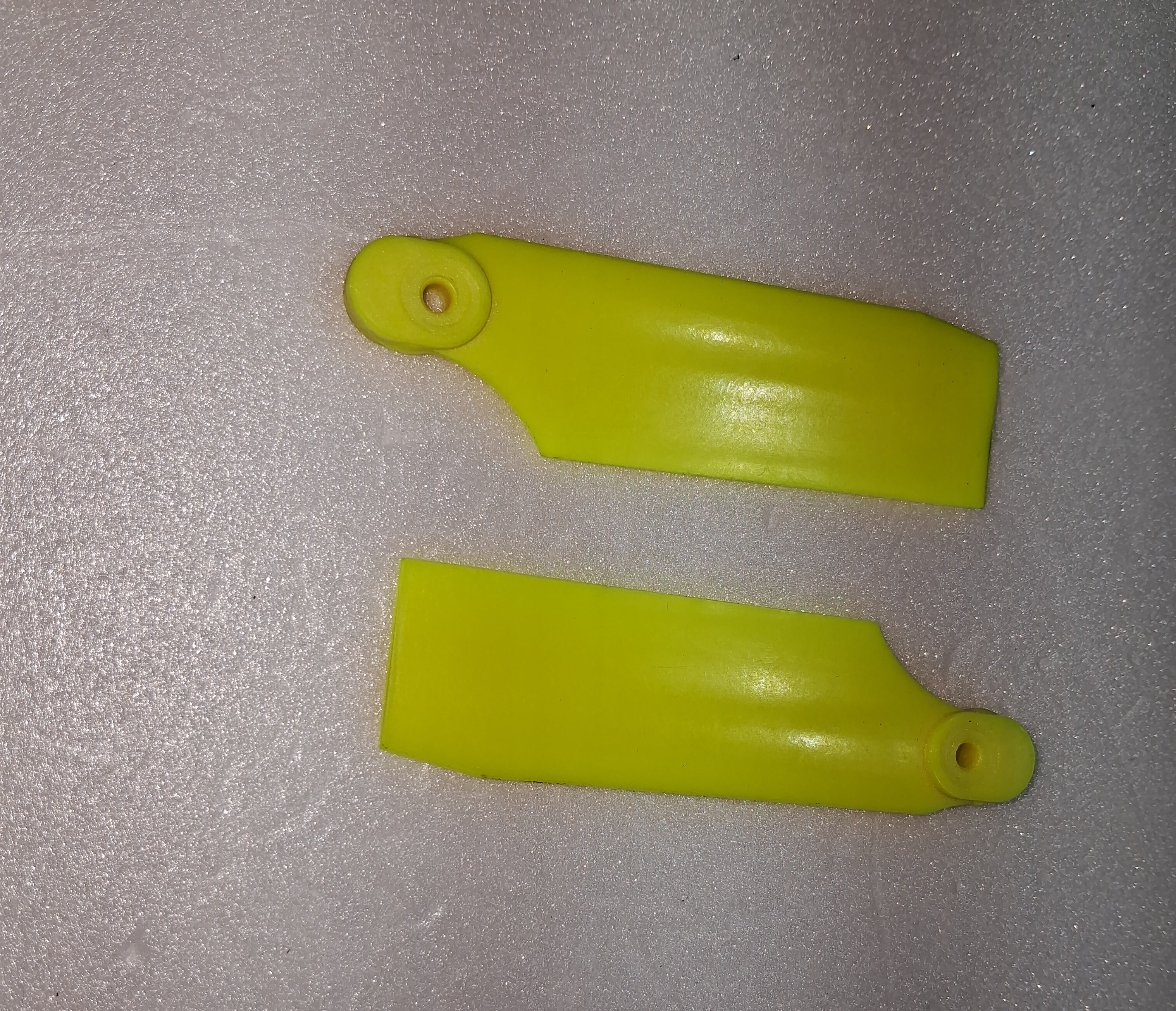 70MM YELLOW TAIL ROTOR BLADE FIT MOST 500 SIZE HELI