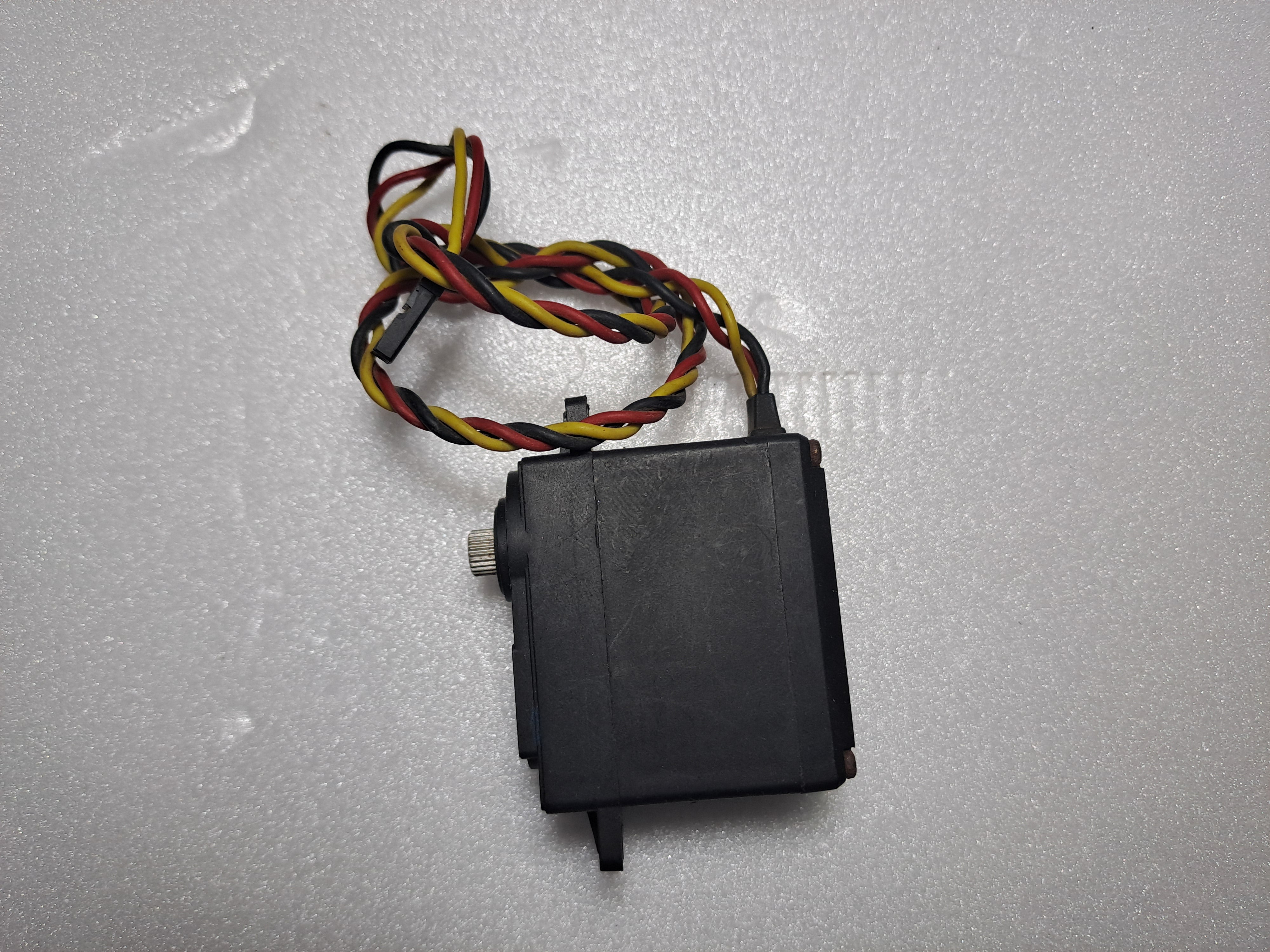 HS 5645MG HITECH SERVO MOTOR PRE-OWNED