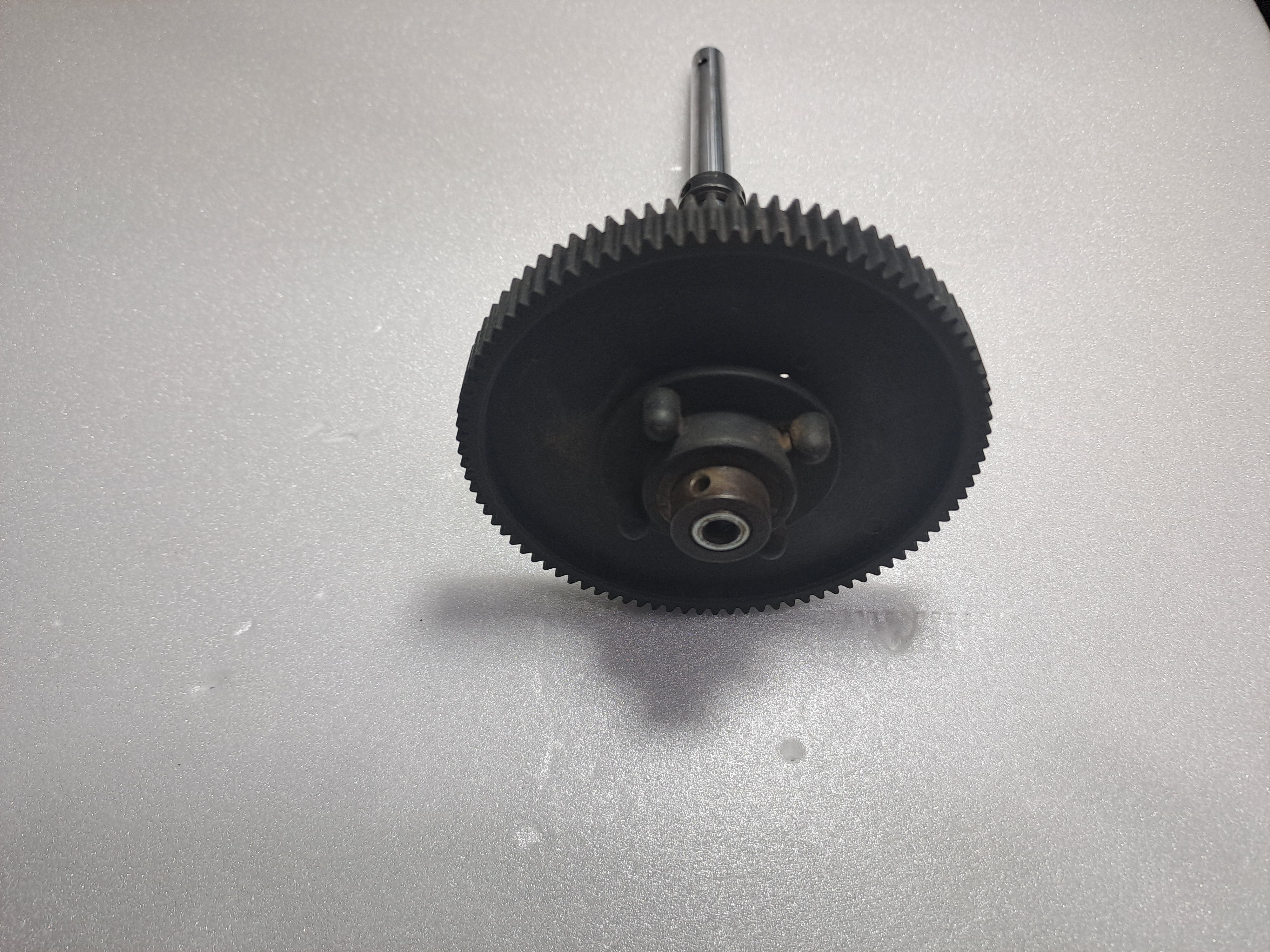 550 SIZE HELI MAIN SHAFT AND GEAR ASSEMBLY PRE-OWNED