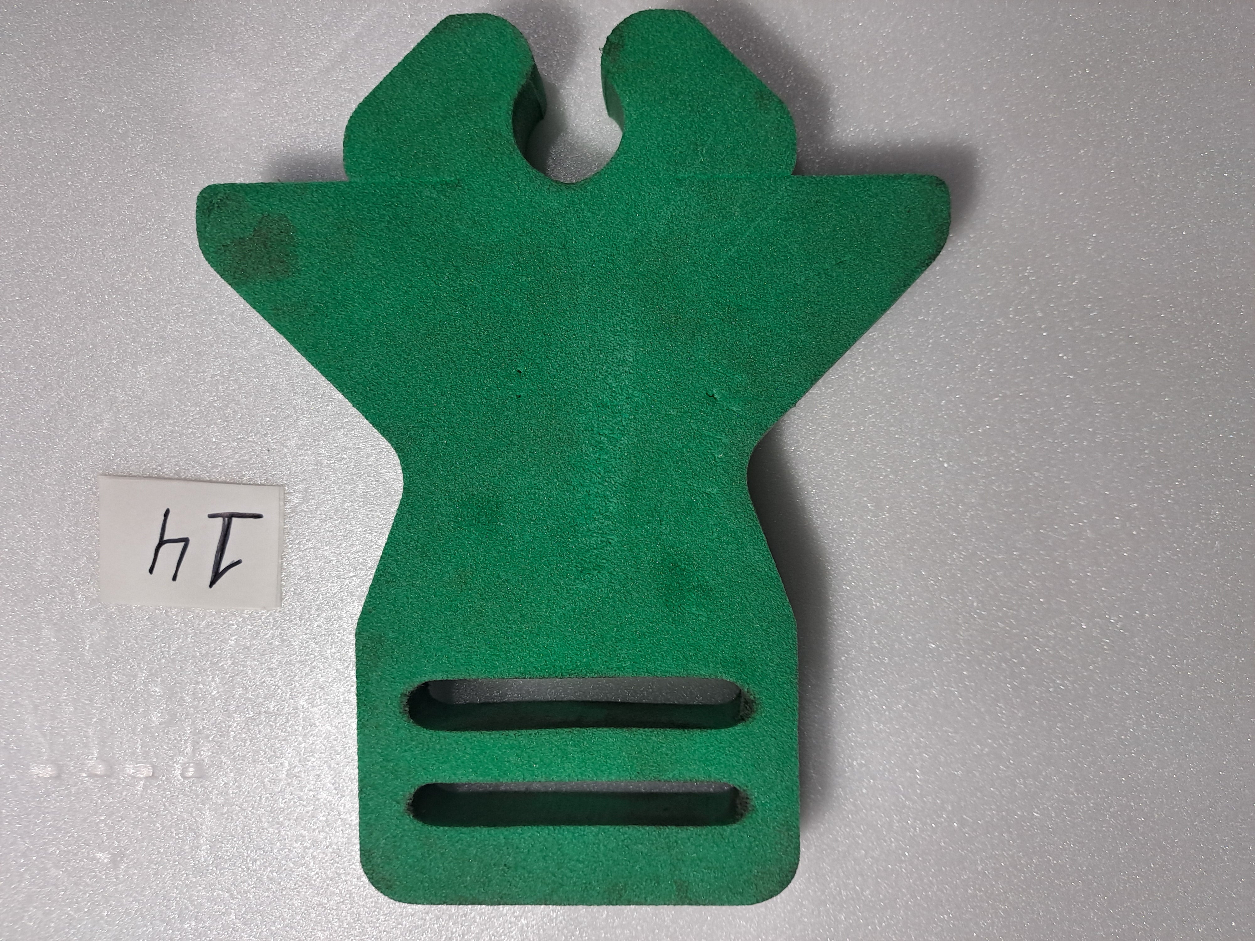 600 SIZE HELICOPTER BLADE HOLDER (GREEN) PRE OWNED QUALITY