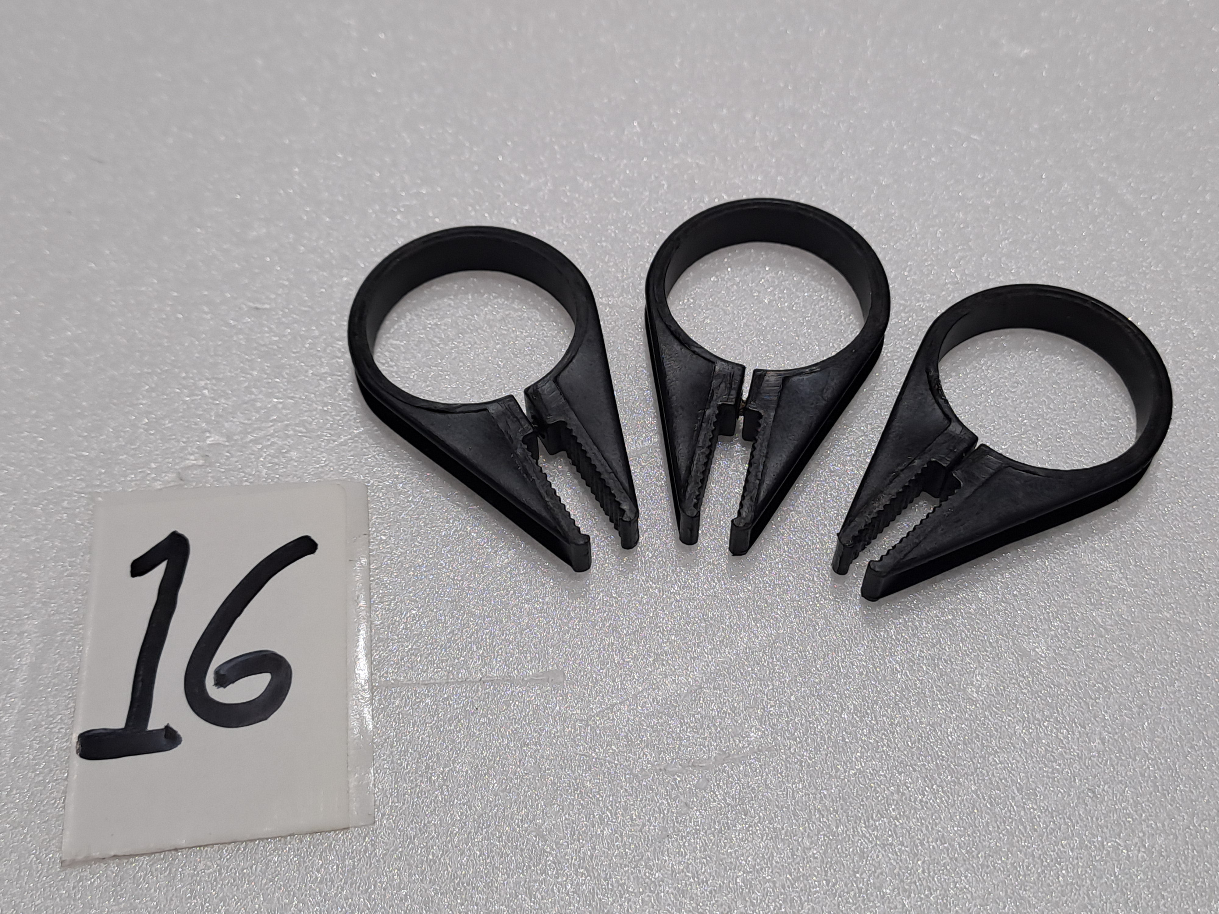 JR VIBE 50 NITRO HELICOPTER TAIL PUSH ROD GUIDE PART NO.-960293 (PACK OF 3 )PRE OWNED QUALITY