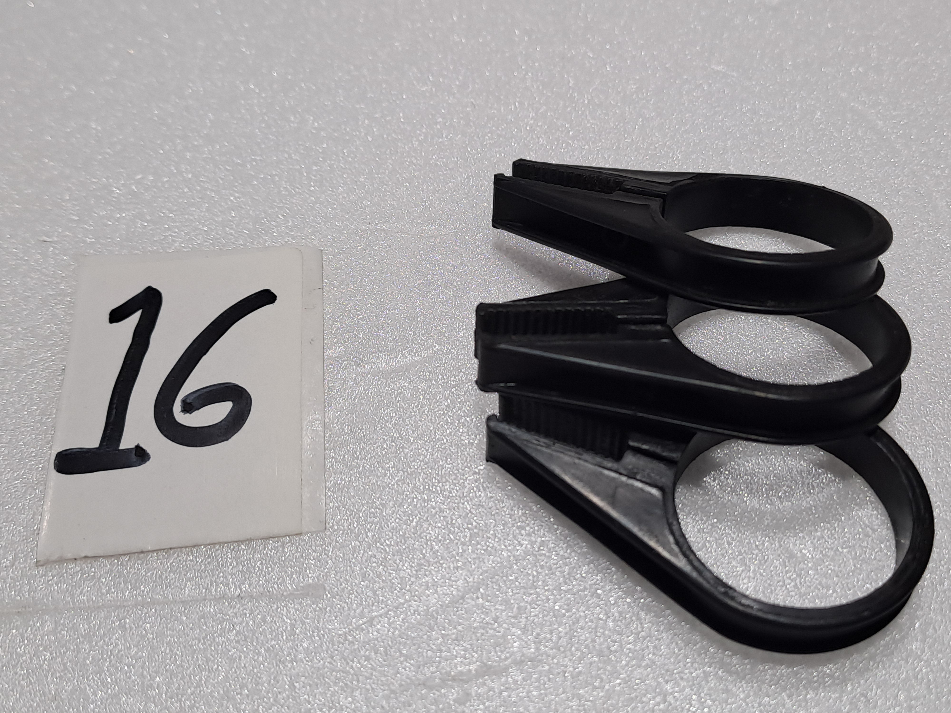 JR VIBE 50 NITRO HELICOPTER TAIL PUSH ROD GUIDE PART NO.-960293 (PACK OF 3 )PRE OWNED QUALITY