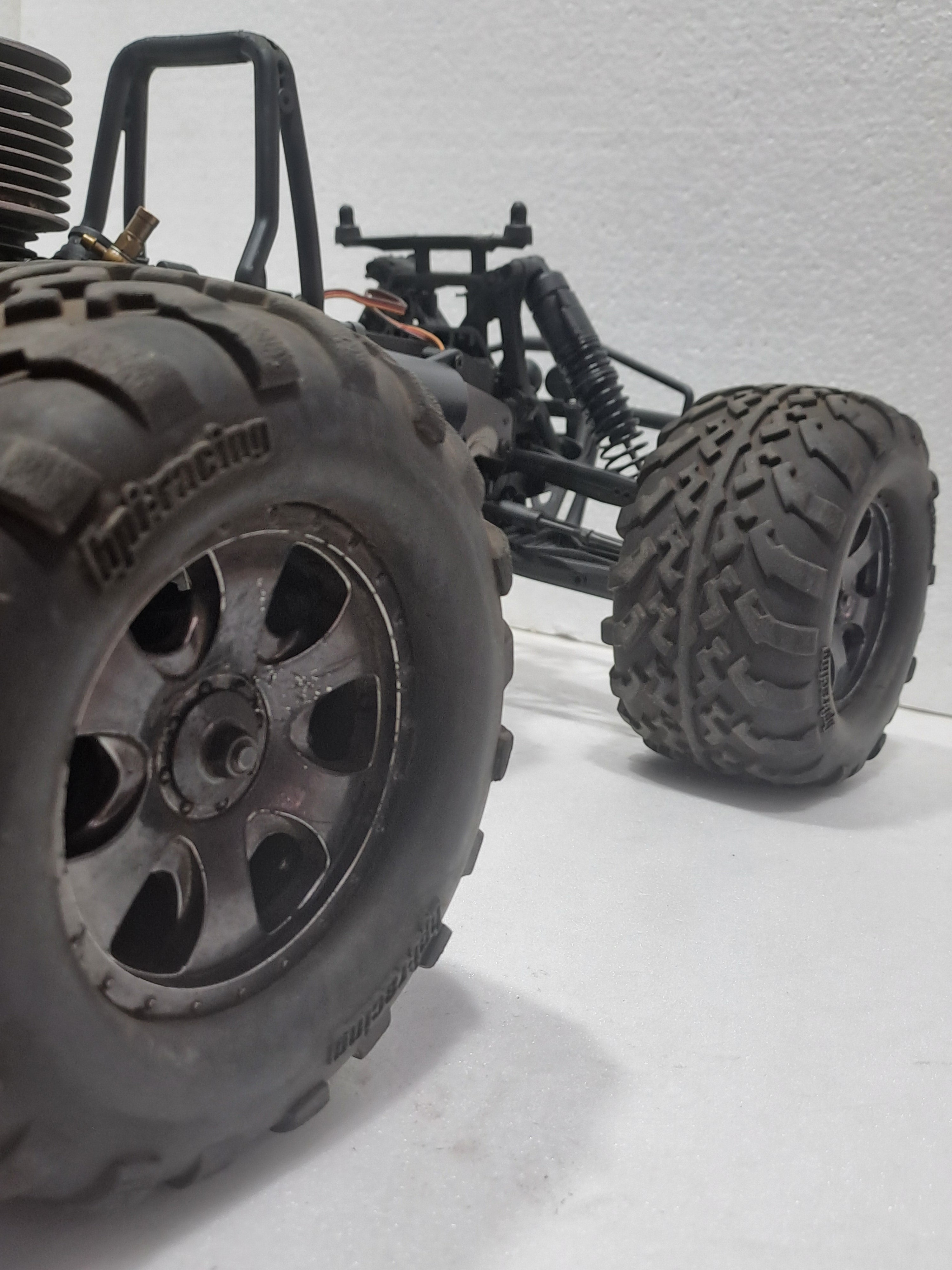 HPI SAVAGE X4.6 NITRO CAR 1/8 SCALE MULTI COLOUR QUALITY PRE OWNED-RTR