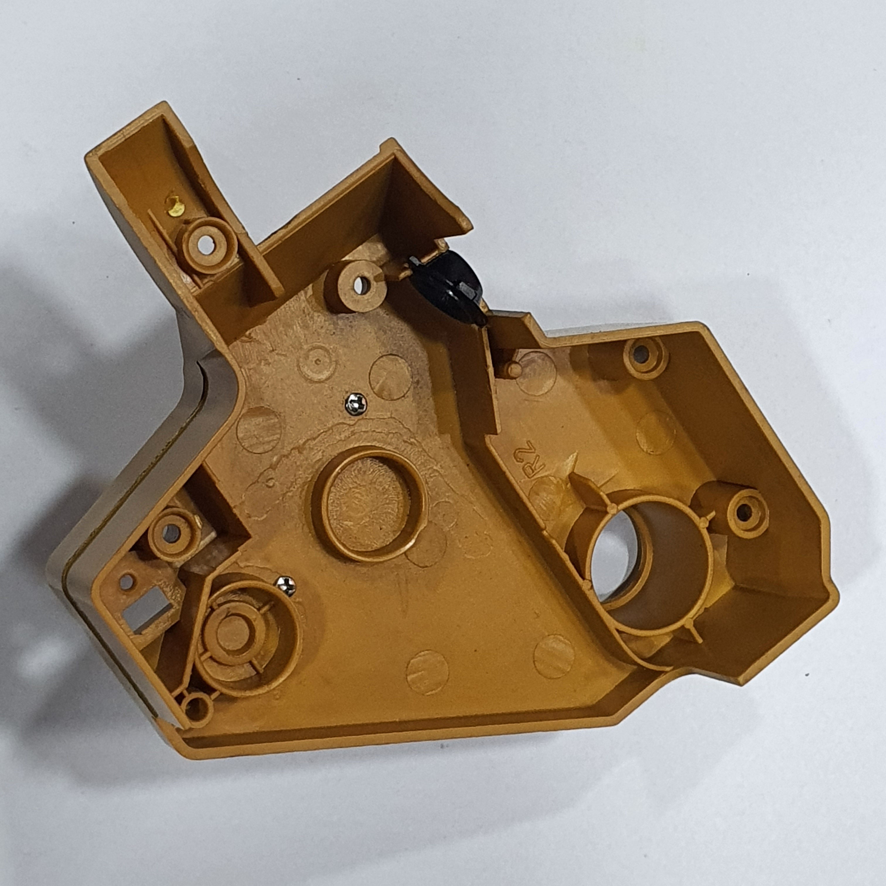 HUINA 1583 SPARE PART STEERING OUTER LEFT CABINET