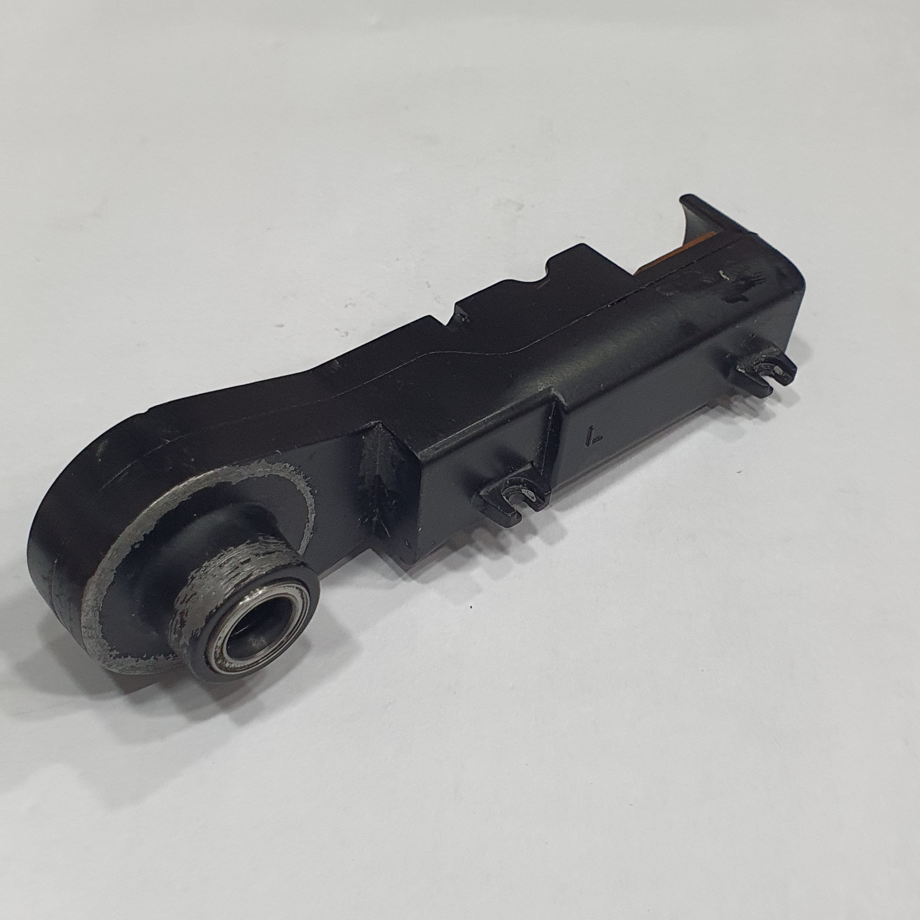 HUINA 1580 SPARE PART LEFT DRIVE GEAR BOX (HEX SHAFT DAMAGED)