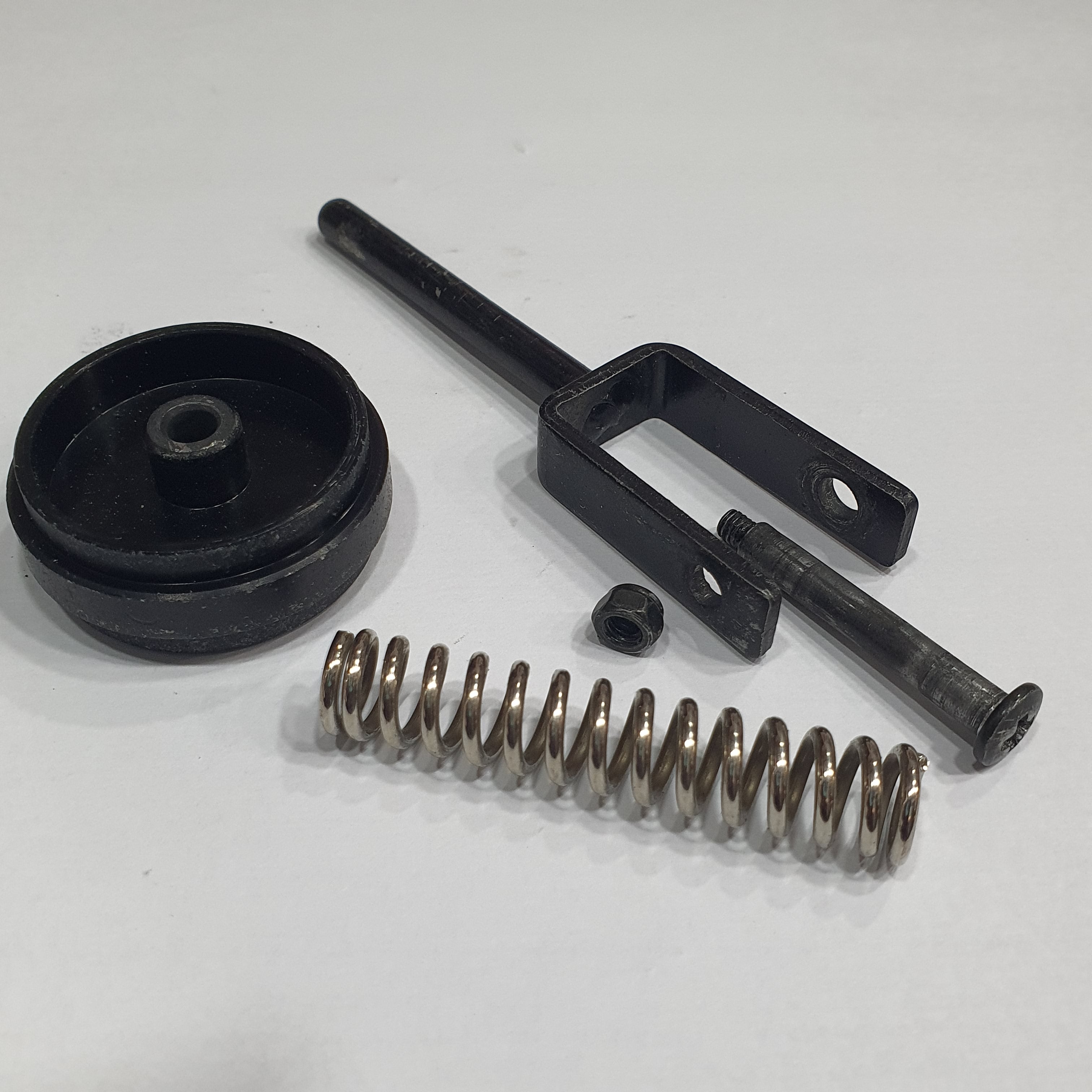 HUINA 1580 SPARE PART NEW METAL TRACK GUIDE WHEEL & TENSIONER IDLER UPGRADES