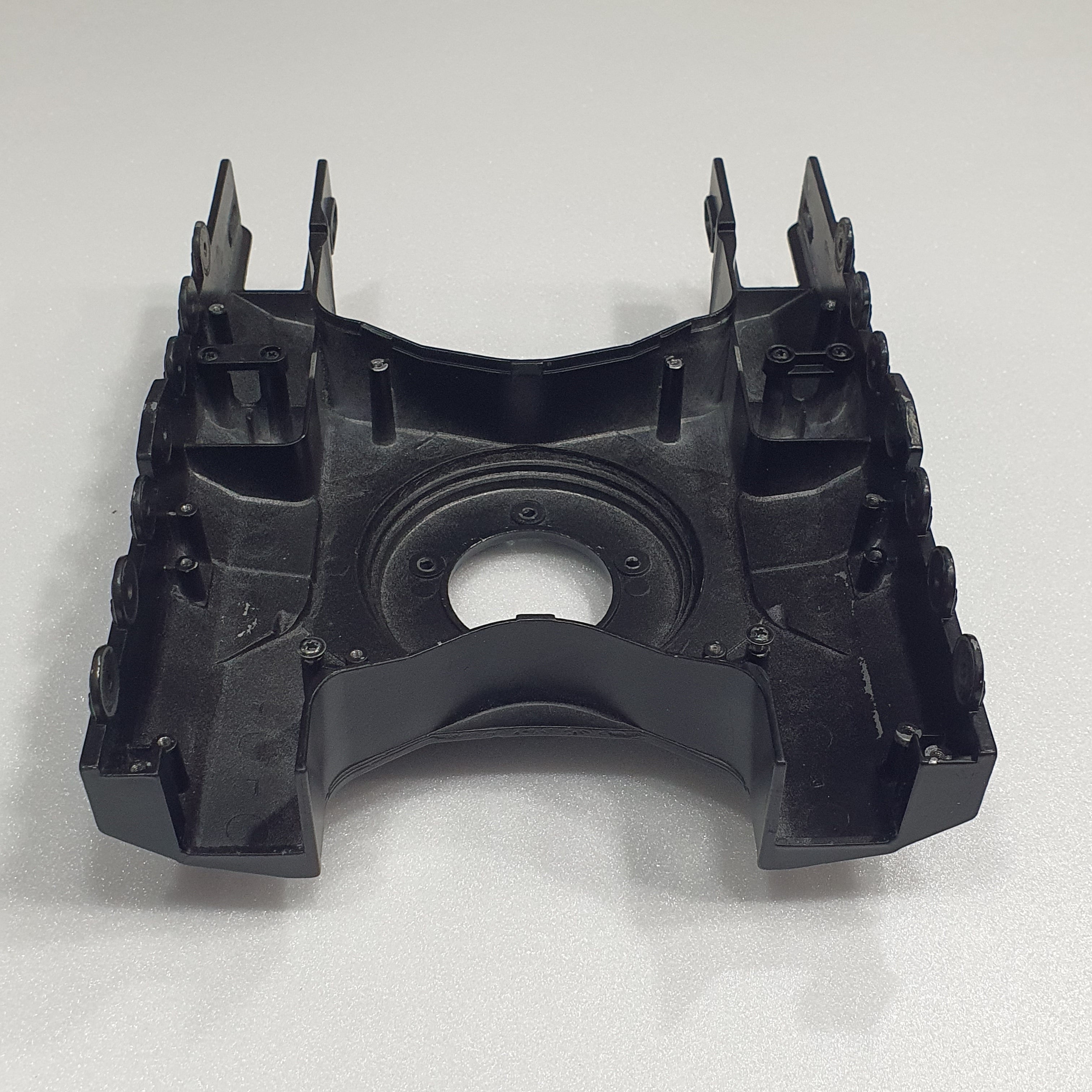 HUINA 1580 SPARE PART DRIVE UNIT HOUSING CAGE