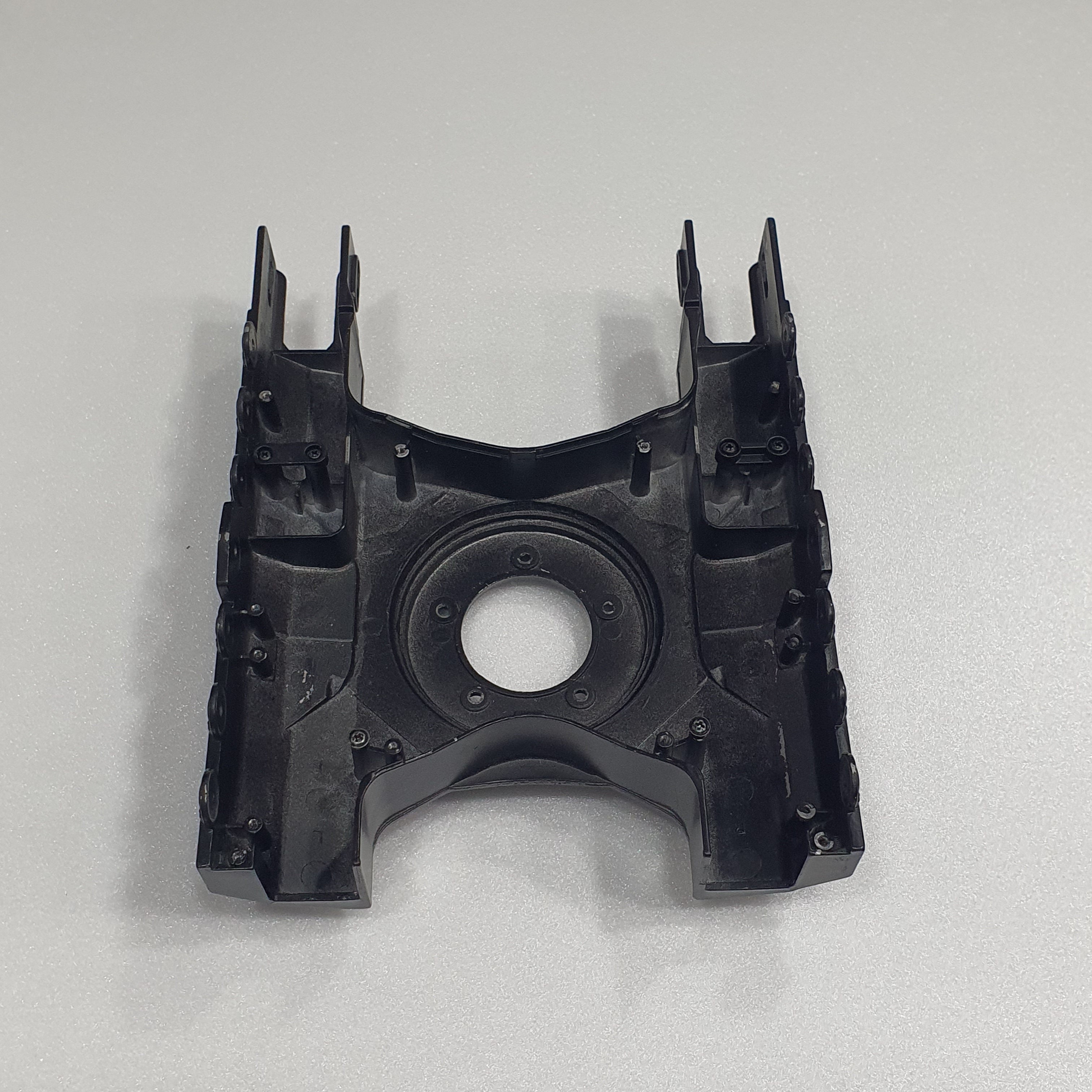 HUINA 1580 SPARE PART DRIVE UNIT HOUSING CAGE