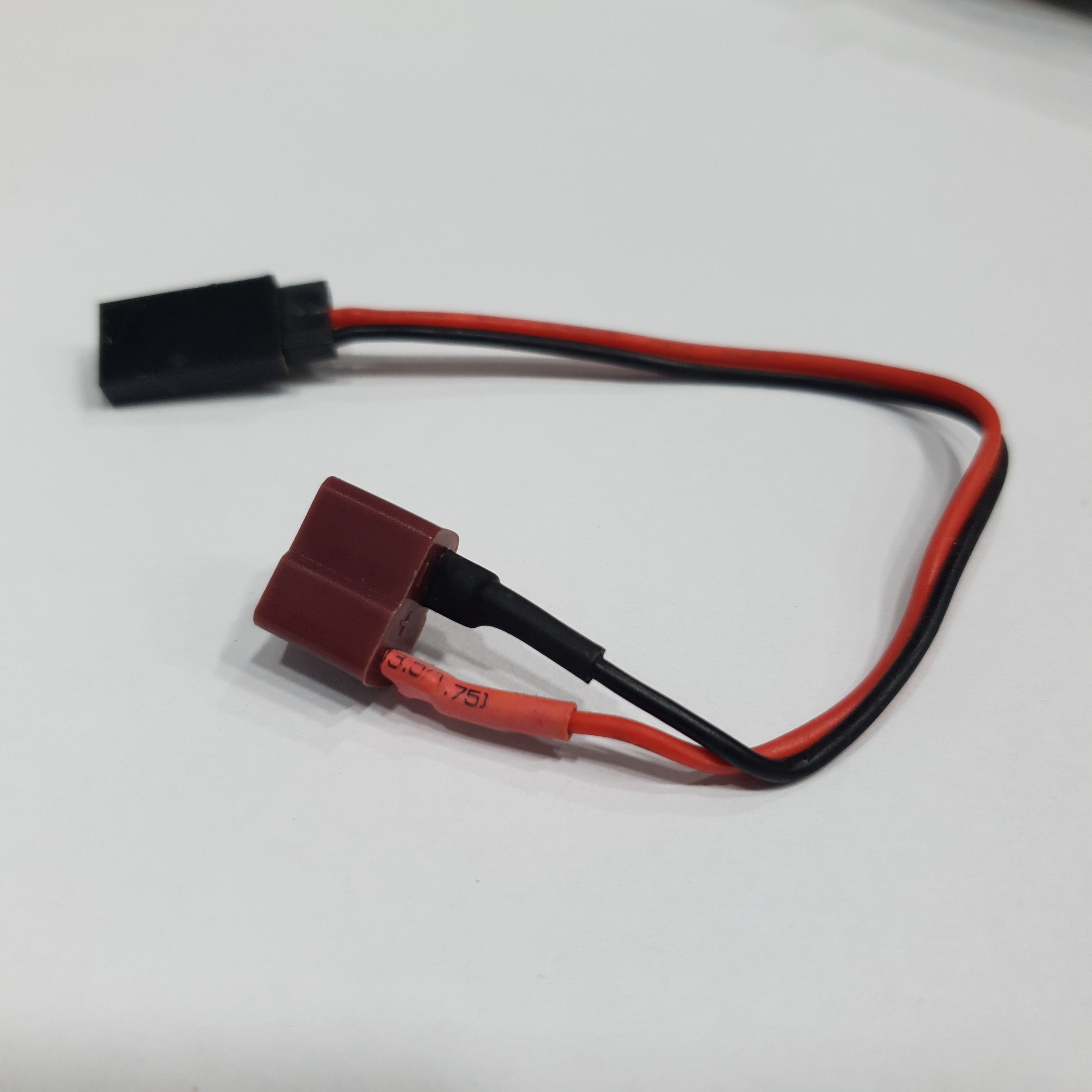 T-PLUG FEMALE TO SERVO PLUG MALE