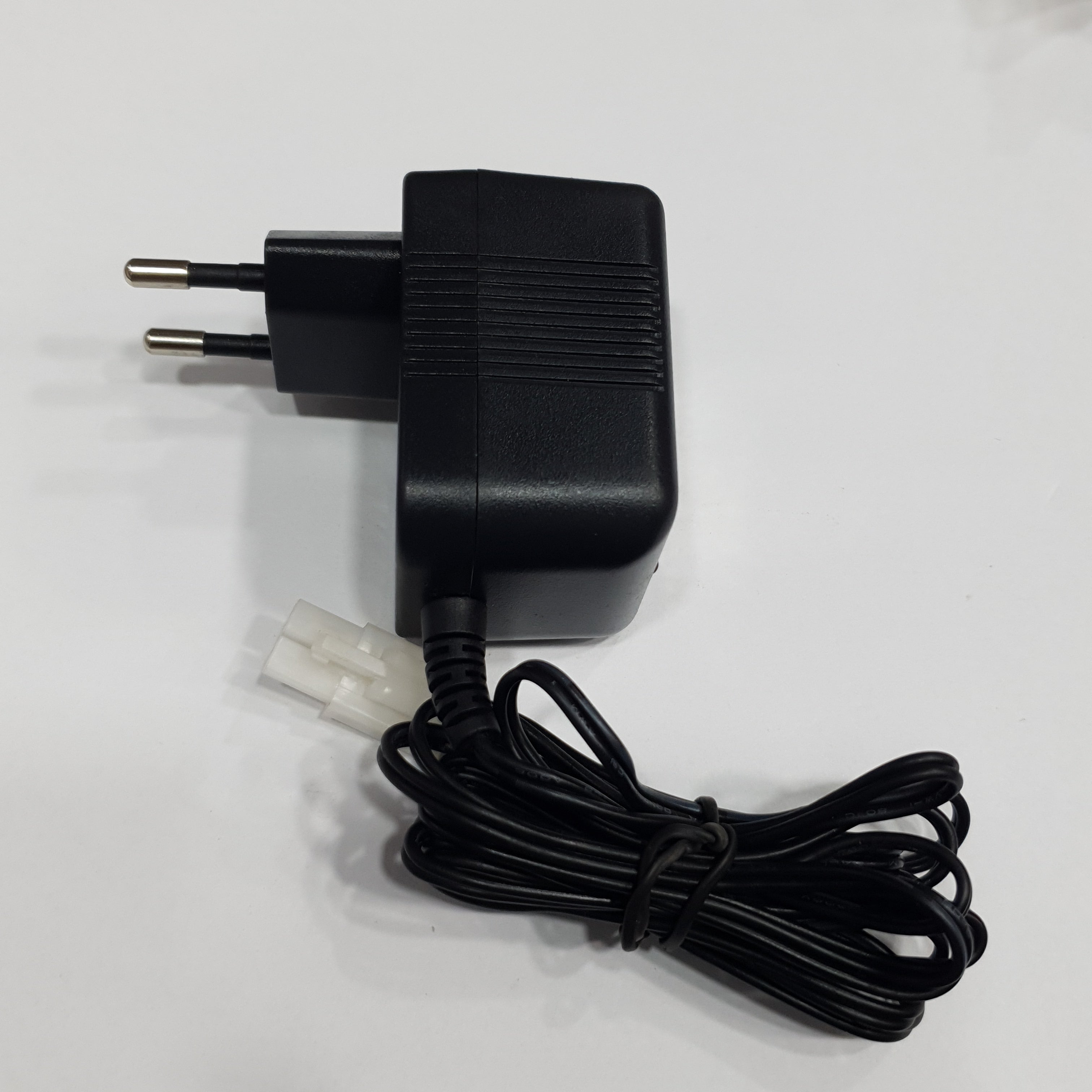 AC-DC ADAPTOR (MODEL R-G35090250DT) AC INPUT:230V DC OUTPUT:9V 250MA WITH TAMIYA CONNECTOR
