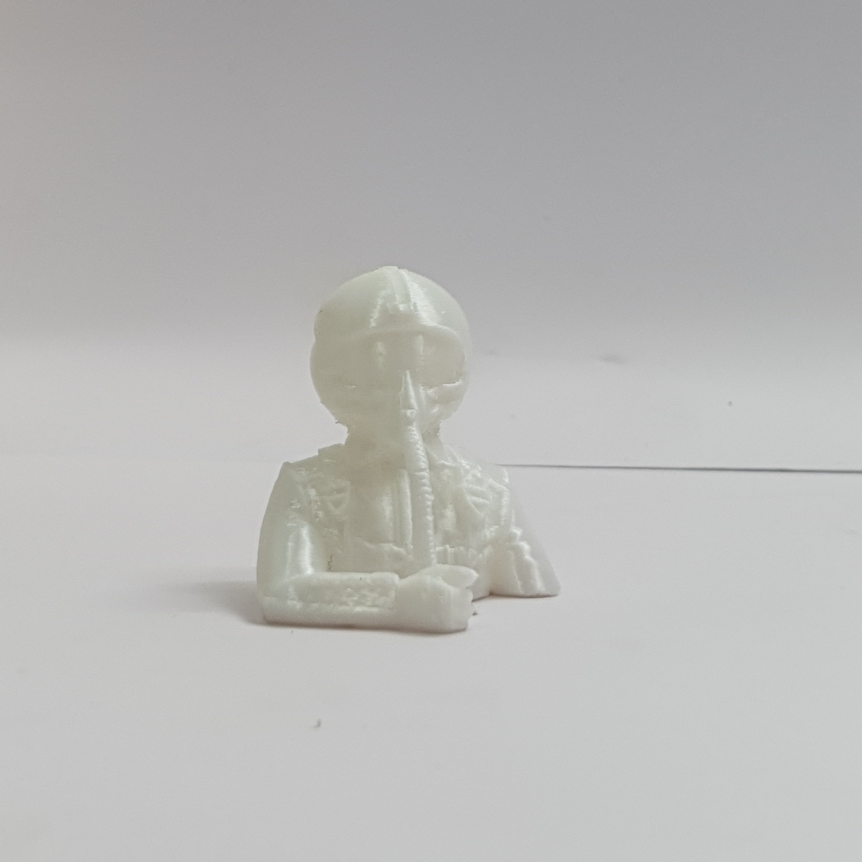 SCALE MINIATURE ACCESSORIES RC PILOT FIGURE WITH STEERING MOUNT (HALF BODY)