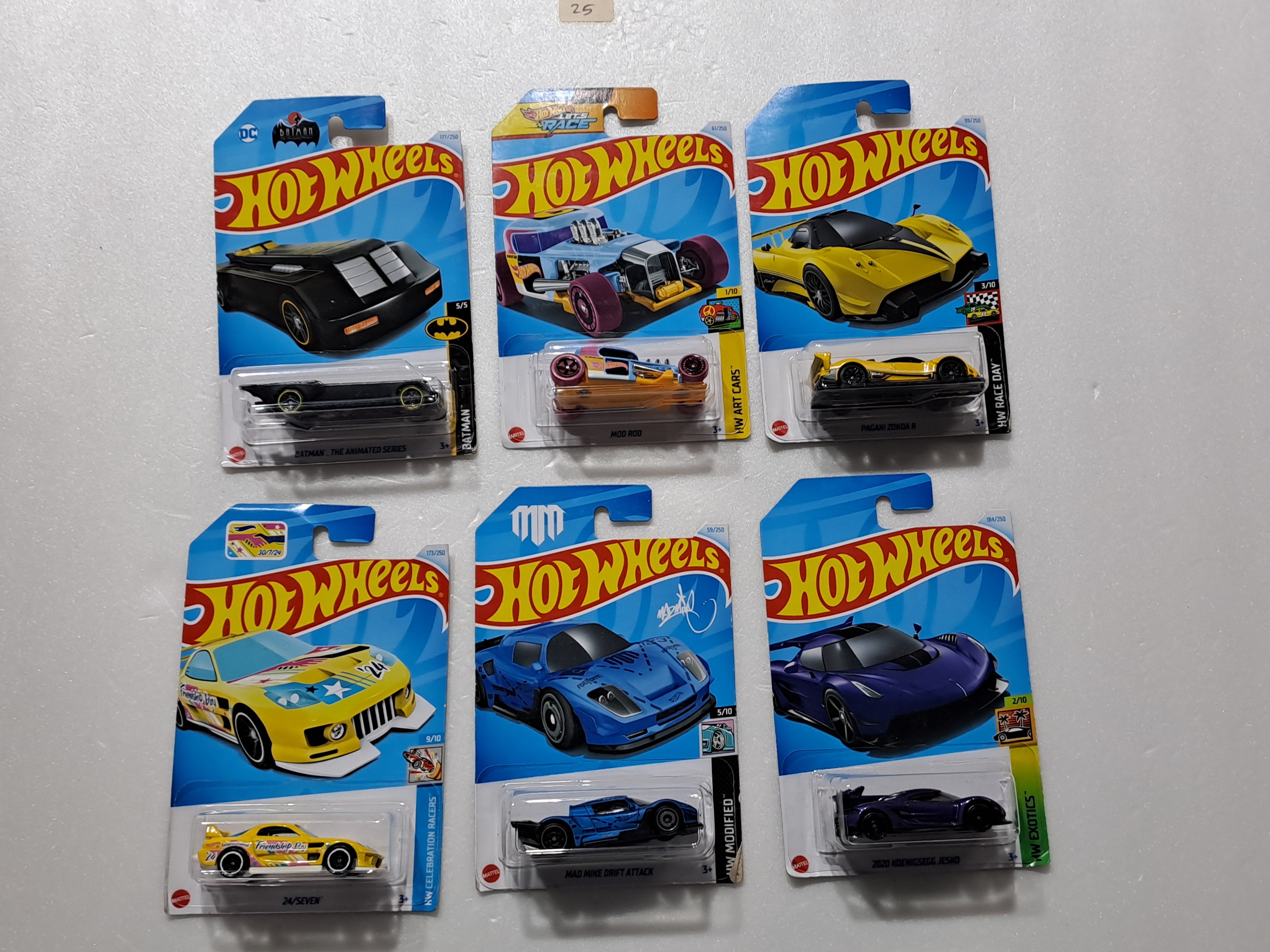 HOT WHEELS - CASE M- BASIC CAR ASSORTED (PACK OF 6 )-DIECAST