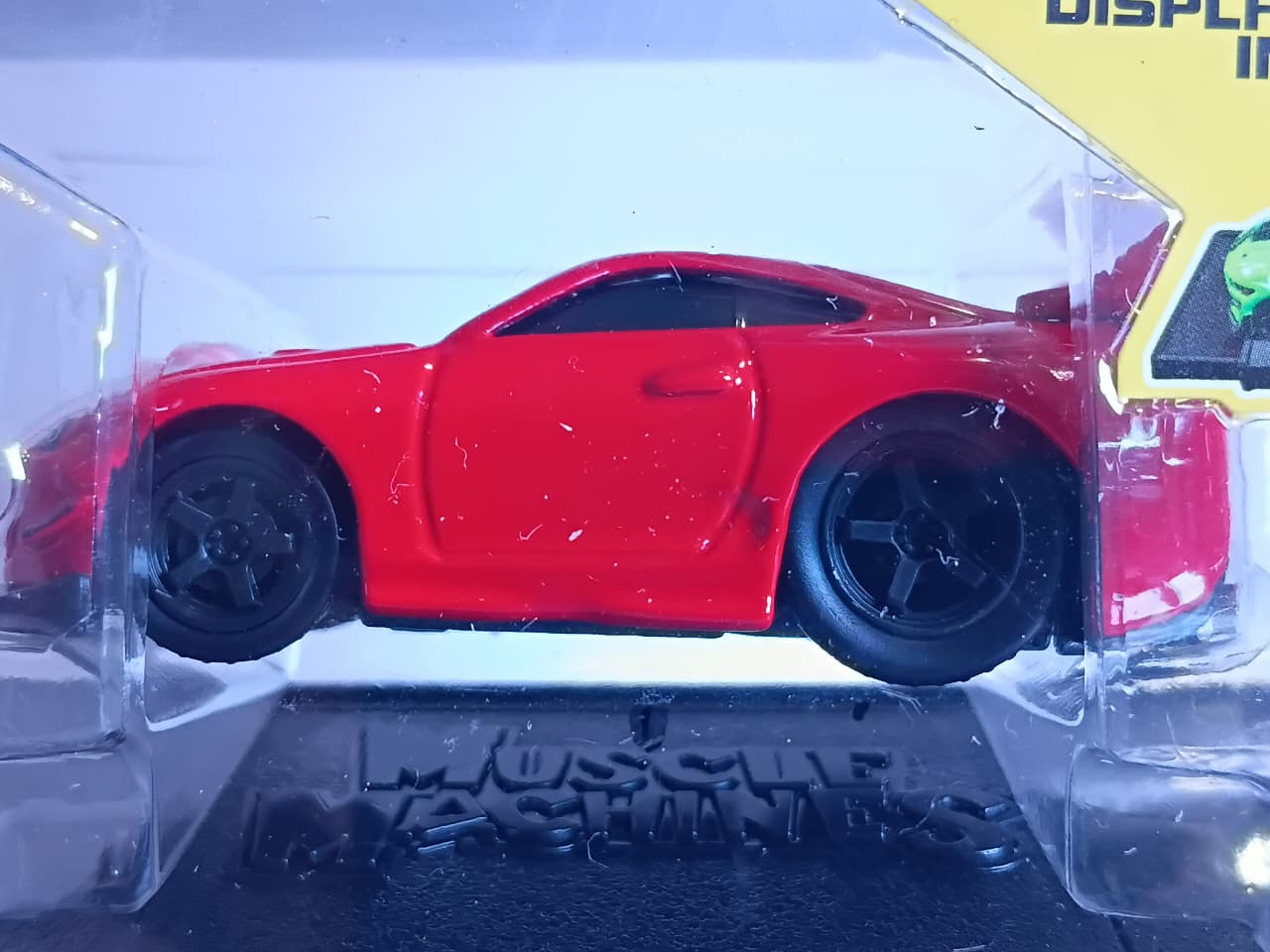 MAISTO MUSCLE MACHINE 1/64 SCALE LAMBORGHINI COUNTACH WHITE METAL DIECAST SERIES 3 MODEL 17 CODE 15526