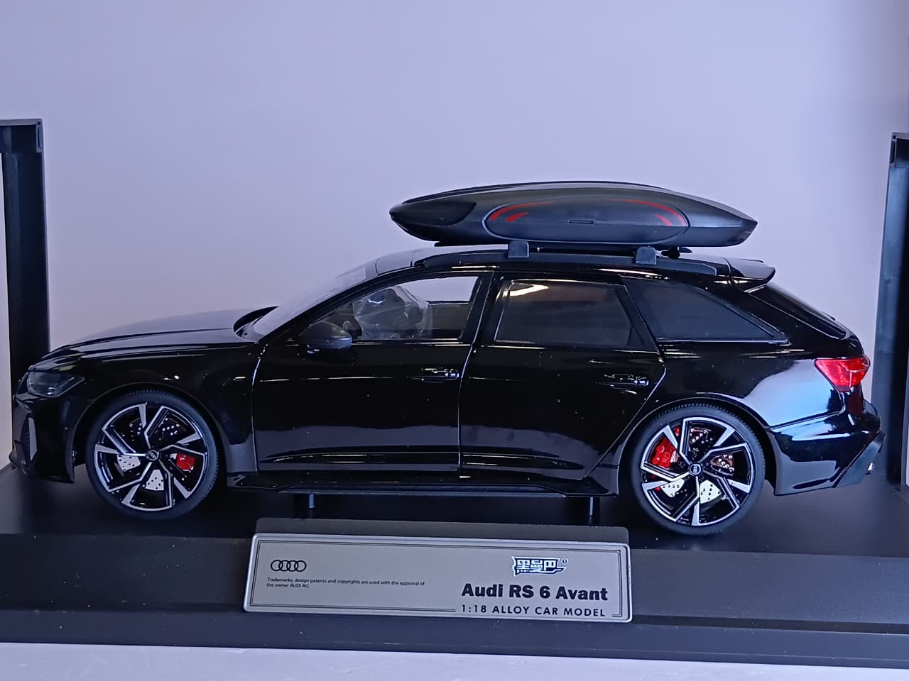 1:18 H1152 DIE CAST AUDI RS 6 AVANT MODEL BLACK