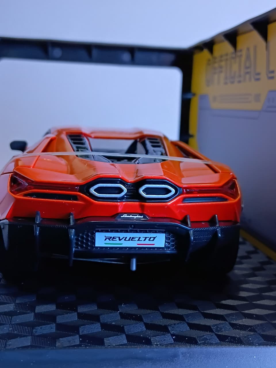 CCA LAMBORGHINI REVUELTO 1/24 SCALE ORANGE 68286K
