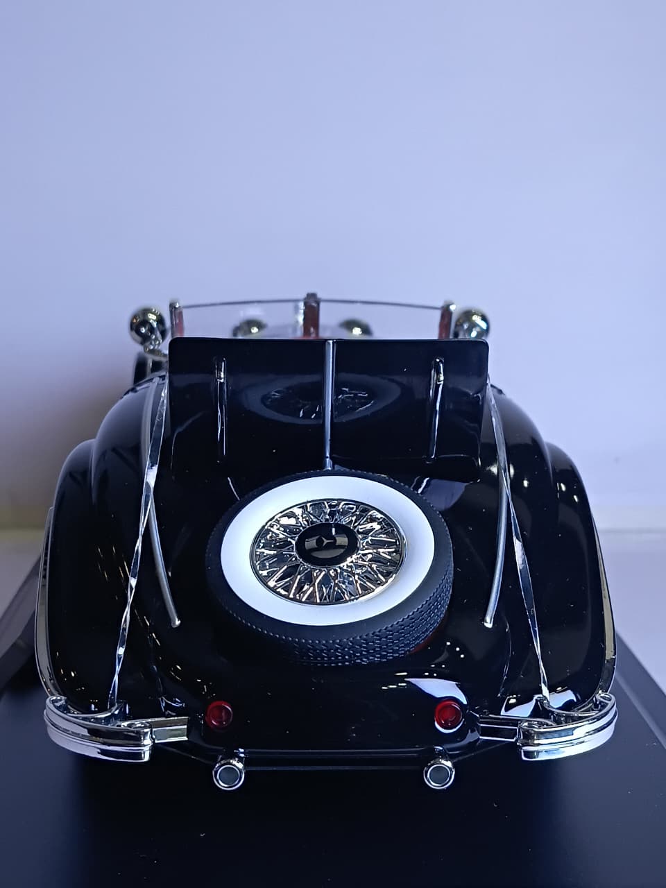1:18 ALLOY CAR 500K K1-08-A DIE-CAST MODEL BLACK