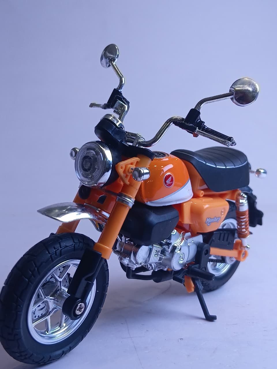 F3 HONDA MONKEY 125 1:12 MODEL M12-20A COLOUR ORANGA / BLACK