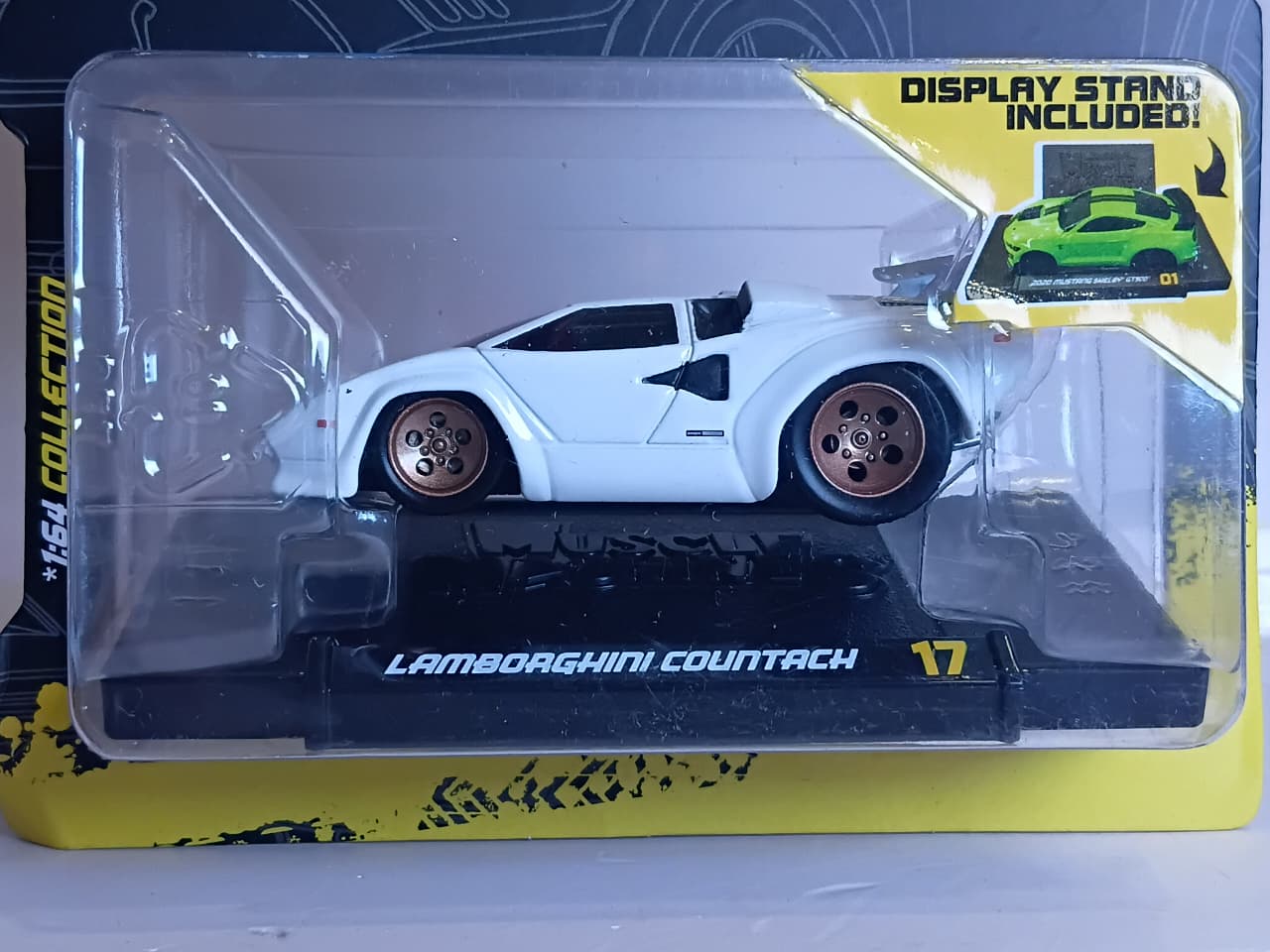 MAISTO MUSCLE MACHINE 1/64 SCALE LAMBORGHINI COUNTACH WHITE METAL DIECAST SERIES 3 MODEL 17 CODE 15526