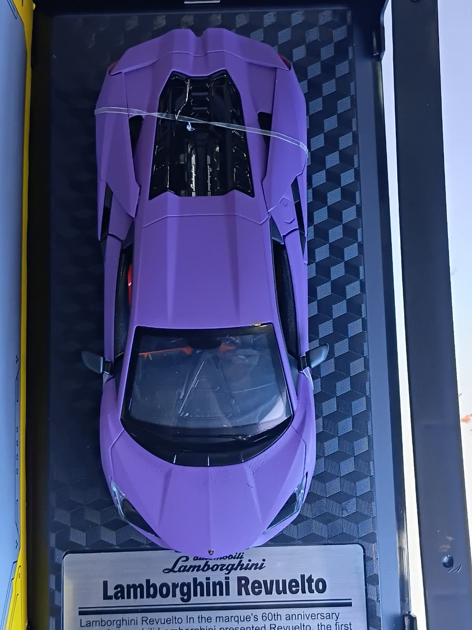 CCA LAMBORGHINI REVUELTO 1:24 DIECAST SCALE MODEL 68272K PURPLE