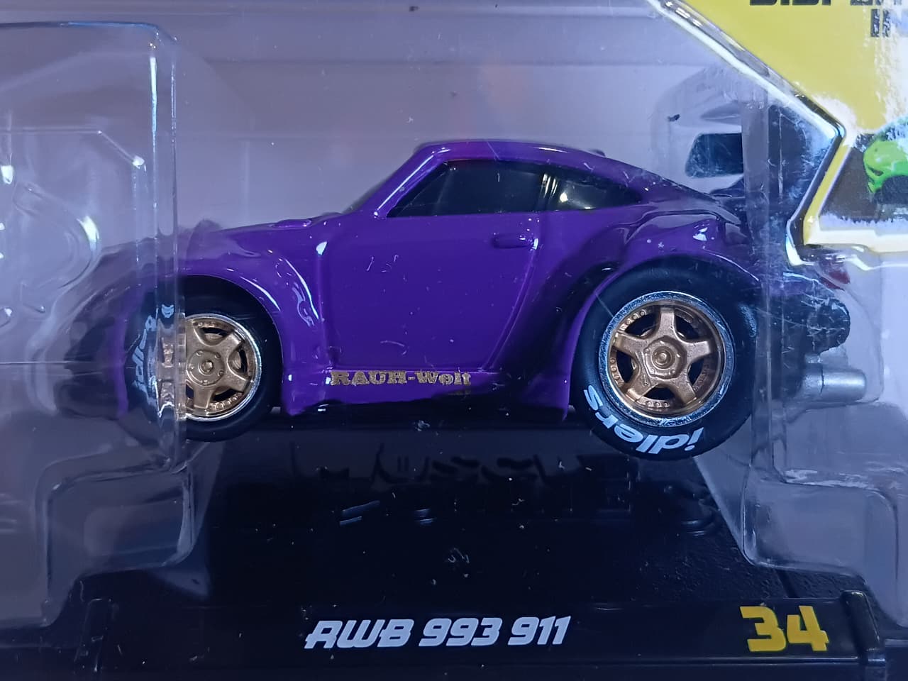 MAISTO MUSCLE MACHINES 1/64 SCALE SERIES 6 AWB 993 911 PURPLE (MODEL 34) CODE 15526