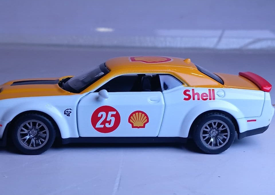 CCA 1:44 2022 DODGE CHALLENGER SRT JAILBREAK DIECAST MODEL 67143E CAR YELLOW/WHITE