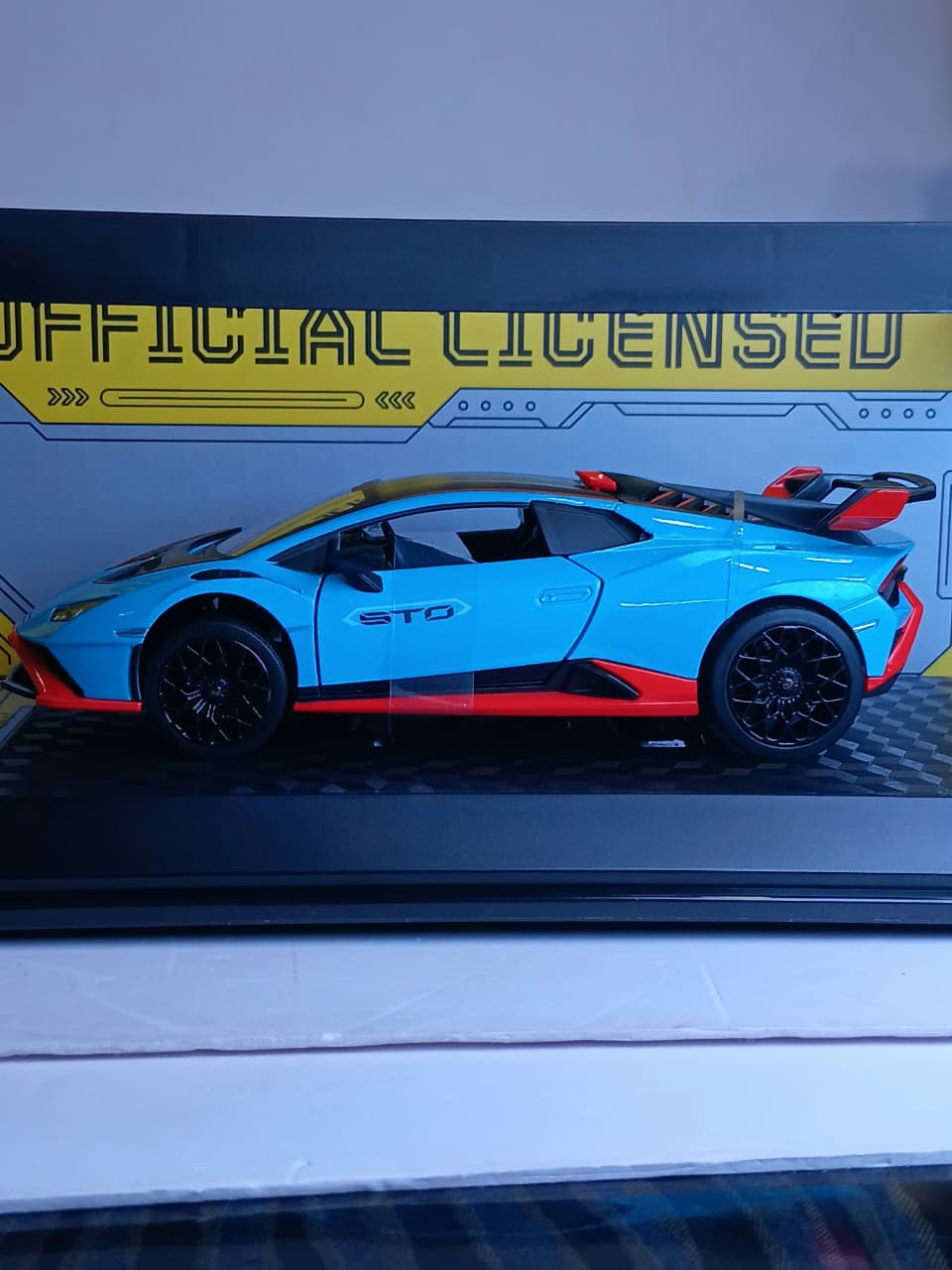 CCA LAMBORGHINI HURACAN STO SKY BLUE 1/24 SCALE 68284K