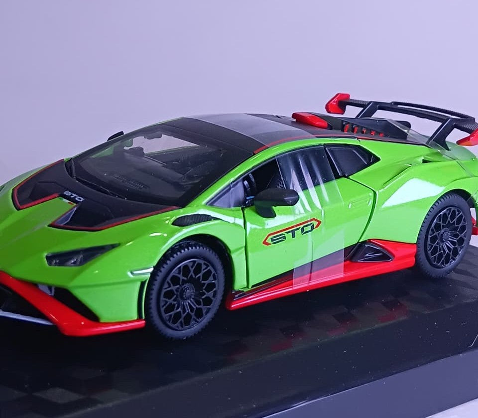 CCA LAMBORGHINI HURACAN STO 1:40 DIECAST MODEL 88716A GREEN RED