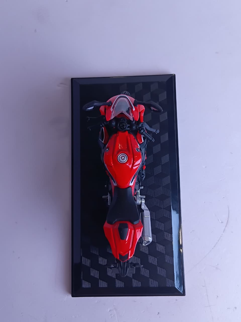 F3 HONDA CBR 1000RR M18-2B 1:18 HONDA DIE-CAST BIKE MODEL RED / BLACK