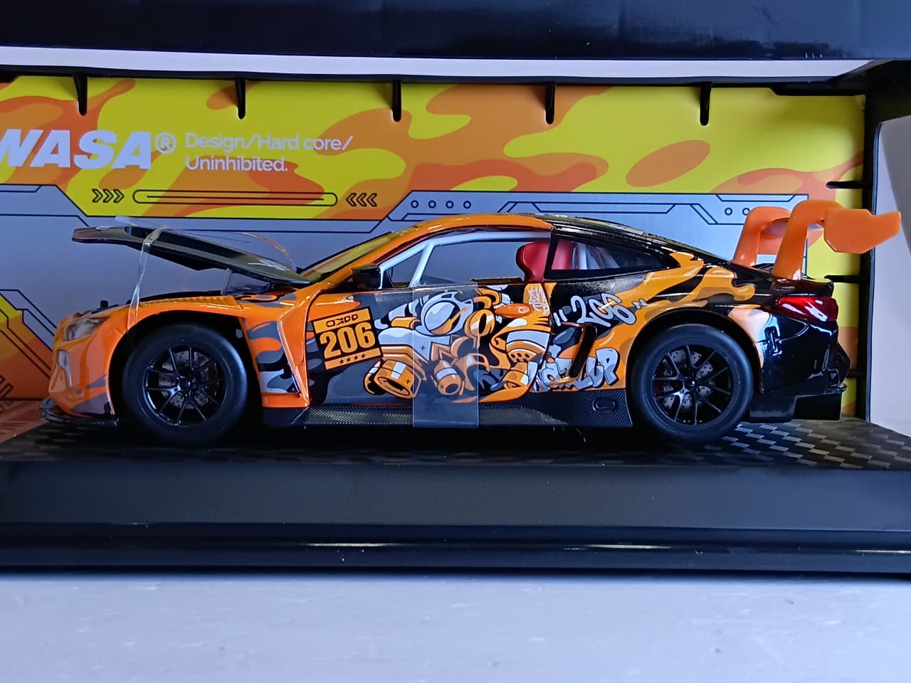 CCA BMW M4 GT3 1/24 SCALE BLACK & ORANGE 68296K