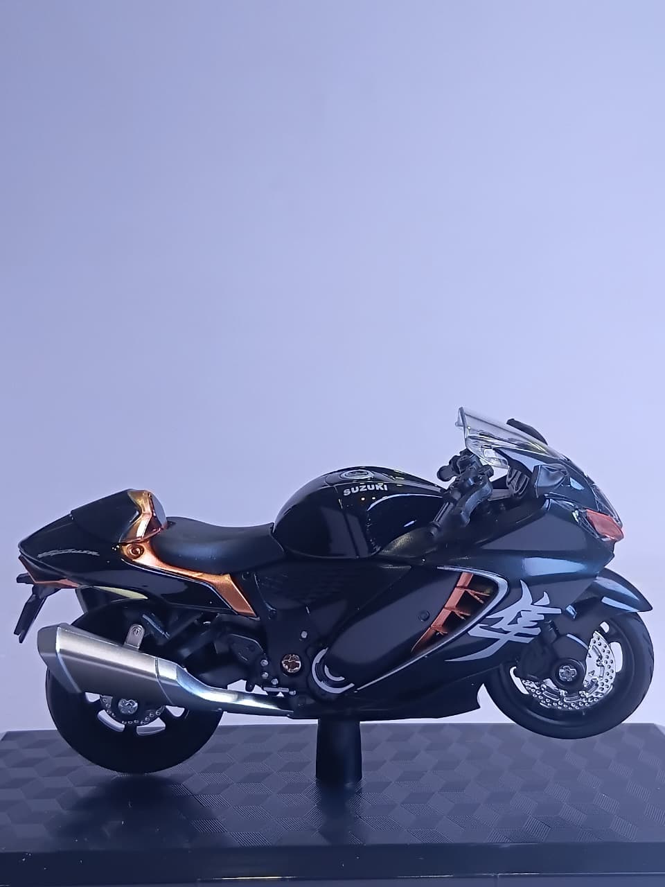 HAYABUSA M18-5B 1:18 SUZUKI DIE-CAST BIKE MODEL BLACK