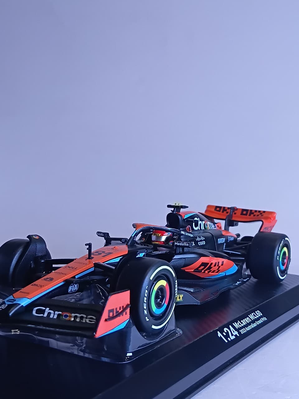 CCA 1:24 MCLAREN MCL60 F1 BRITISH GP 2023 DIE-CAST CHROME MODEL 68204T