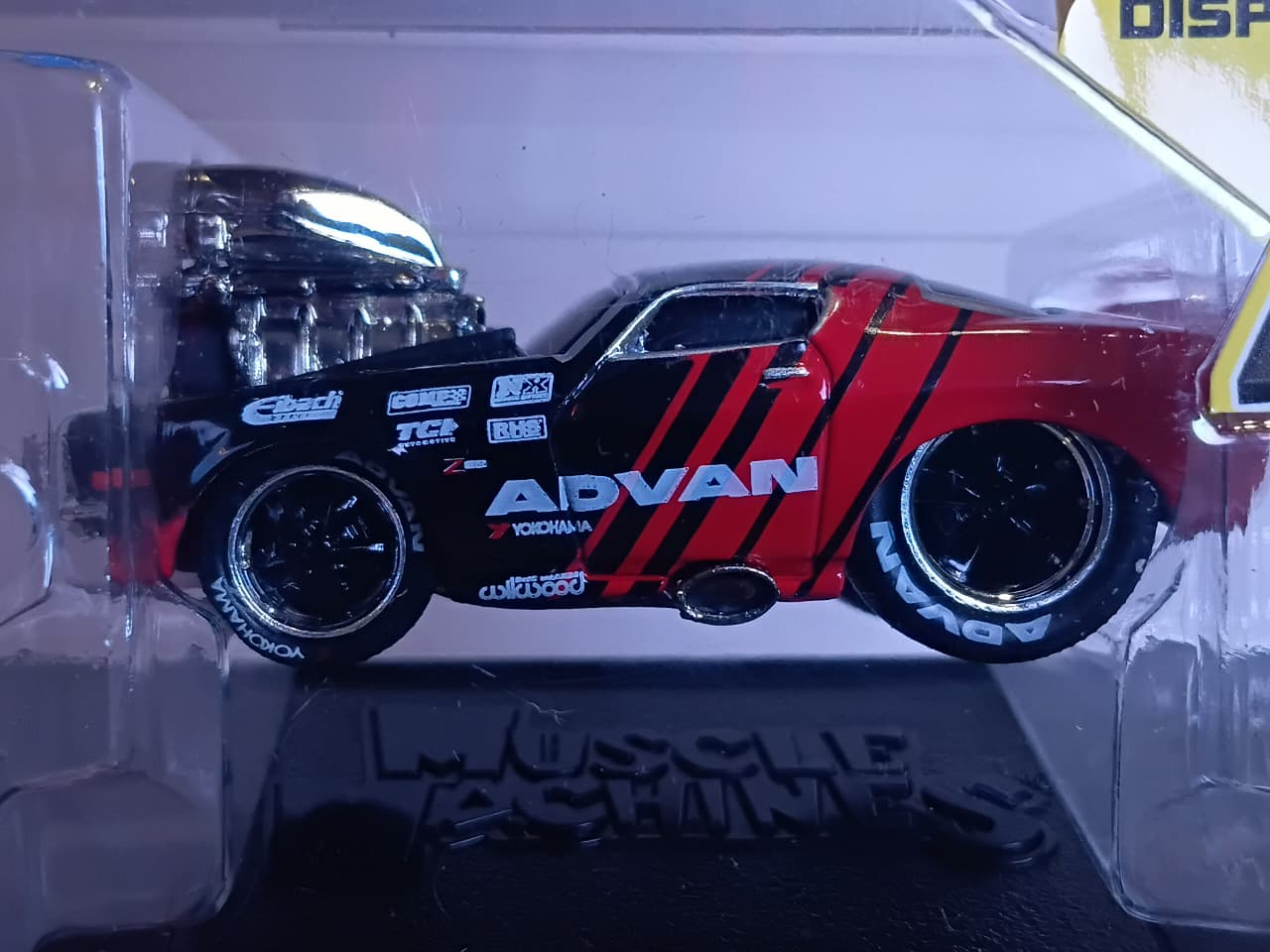 MAISTO MUSCLE MACHINE 1/64 SCALE 1971 CHEVROLET CAMARO RED & BLACK METAL DIECAST SERIES 3 MODEL 14