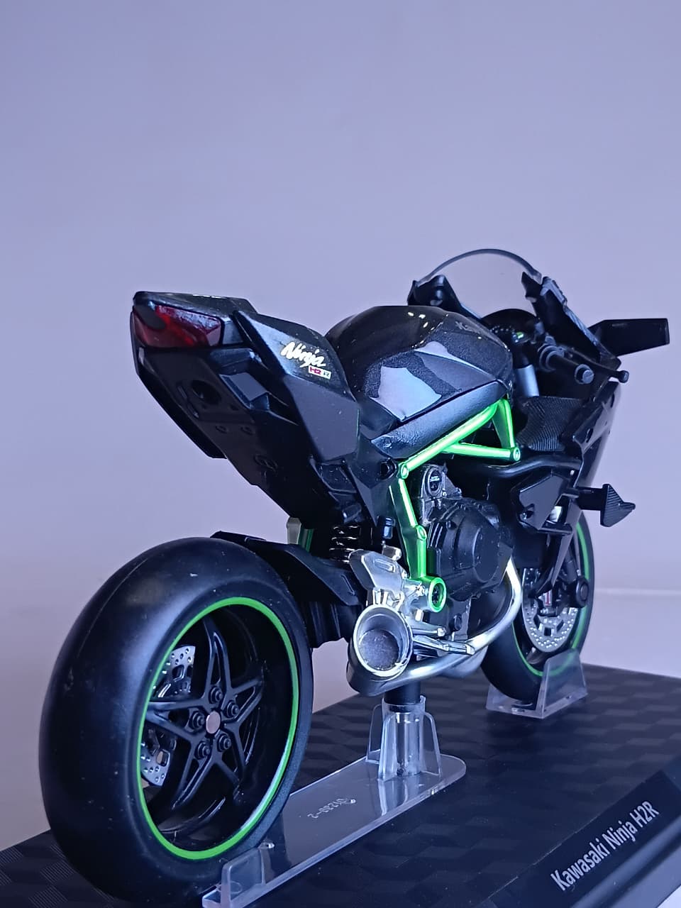 CCA 1:12 KAWASAKI NINJA H2R DIE-CAST BIKE MODEL 31496 BLACK
